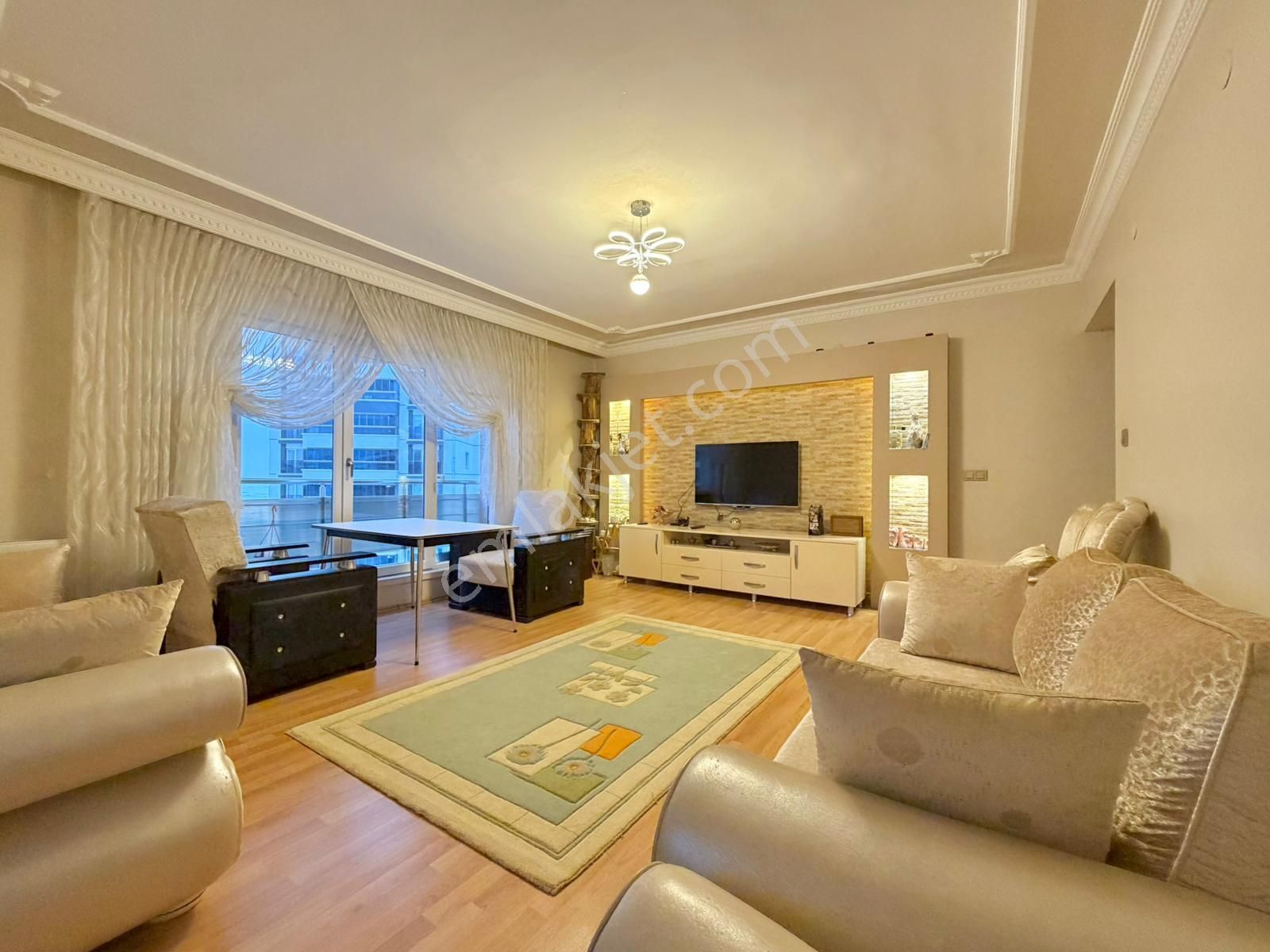 Taşcılar'dan Yeni Bina'da 135m² Önü Açık Güney Cep Full Yapılı 3+1 D.