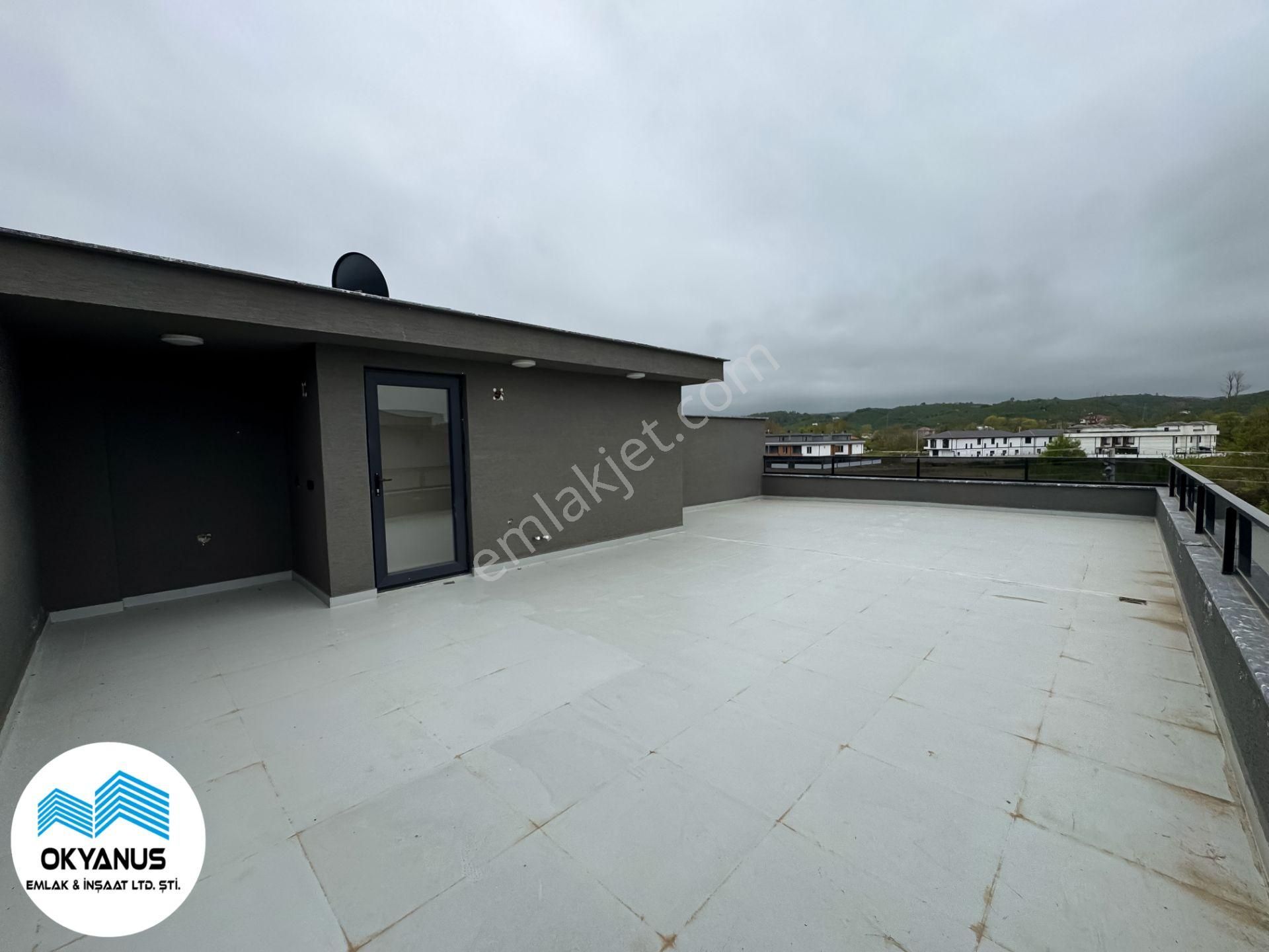 Sakarya Karasu'da Modern Yapısı İle Geniş Teraslı 3+1 Sıfır Villa - Görsel 10