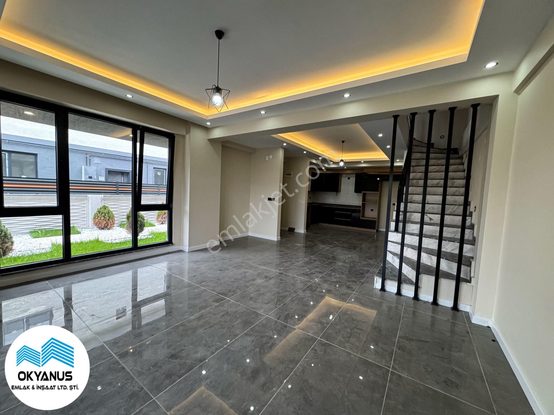 Sakarya Karasu'da Modern Yapısı İle Geniş Teraslı 3+1 Sıfır Villa - Görsel 16