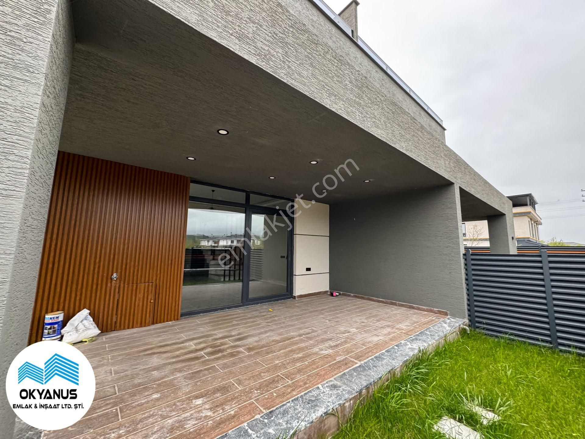 Sakarya Karasu'da Modern Yapısı İle Geniş Teraslı 3+1 Sıfır Villa - Görsel 5