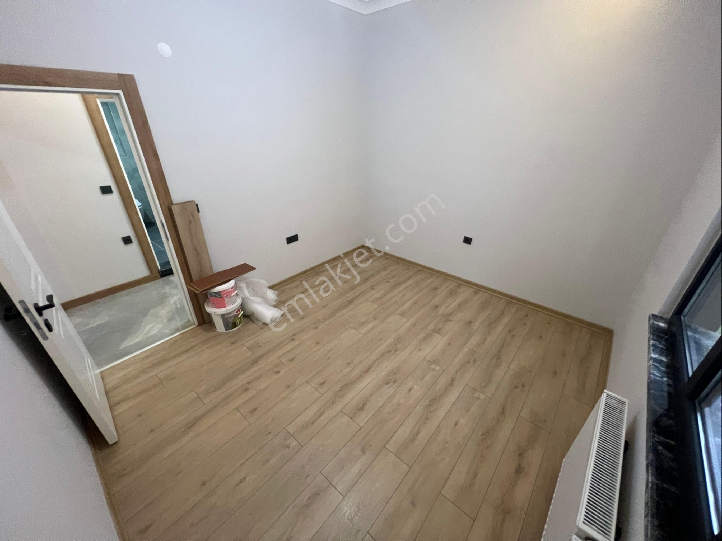 Cemre Emlaktan Denize Yürüme Mesafesinde Doğalgazlı Yeni Daire - Görsel 34