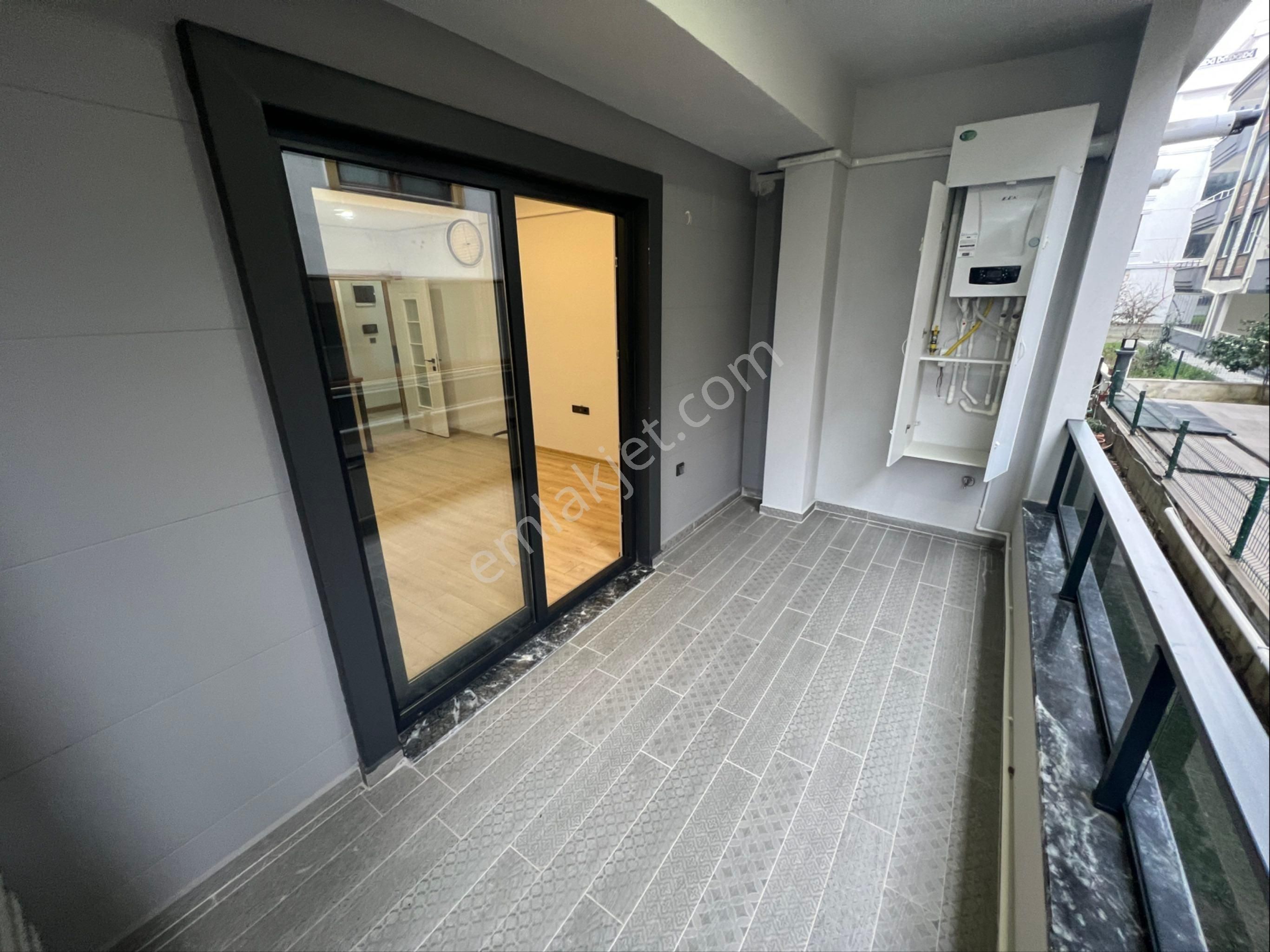 Cemre Emlaktan Denize Yürüme Mesafesinde Doğalgazlı Yeni Daire - Görsel 10