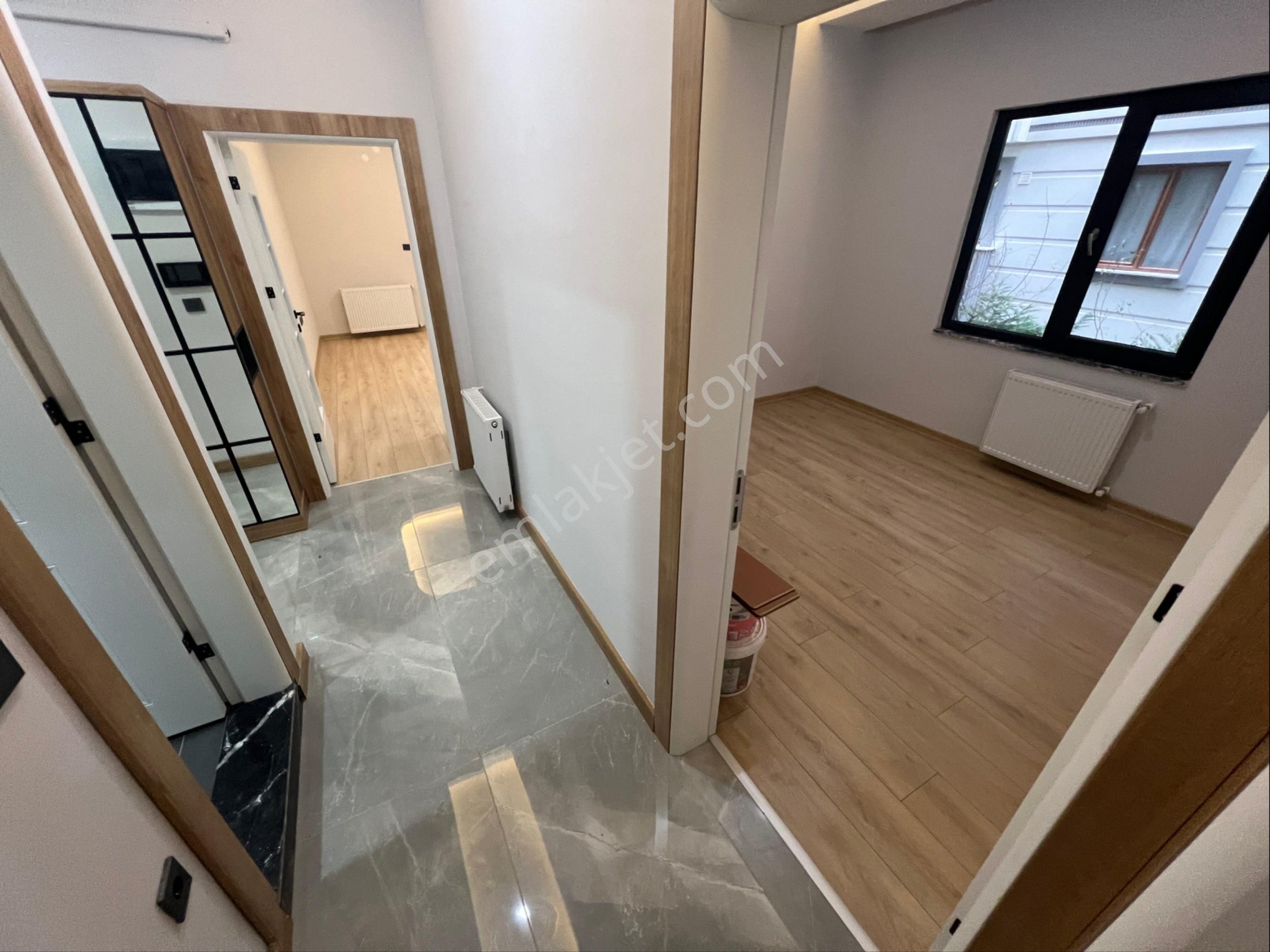 Cemre Emlaktan Denize Yürüme Mesafesinde Doğalgazlı Yeni Daire - Görsel 26