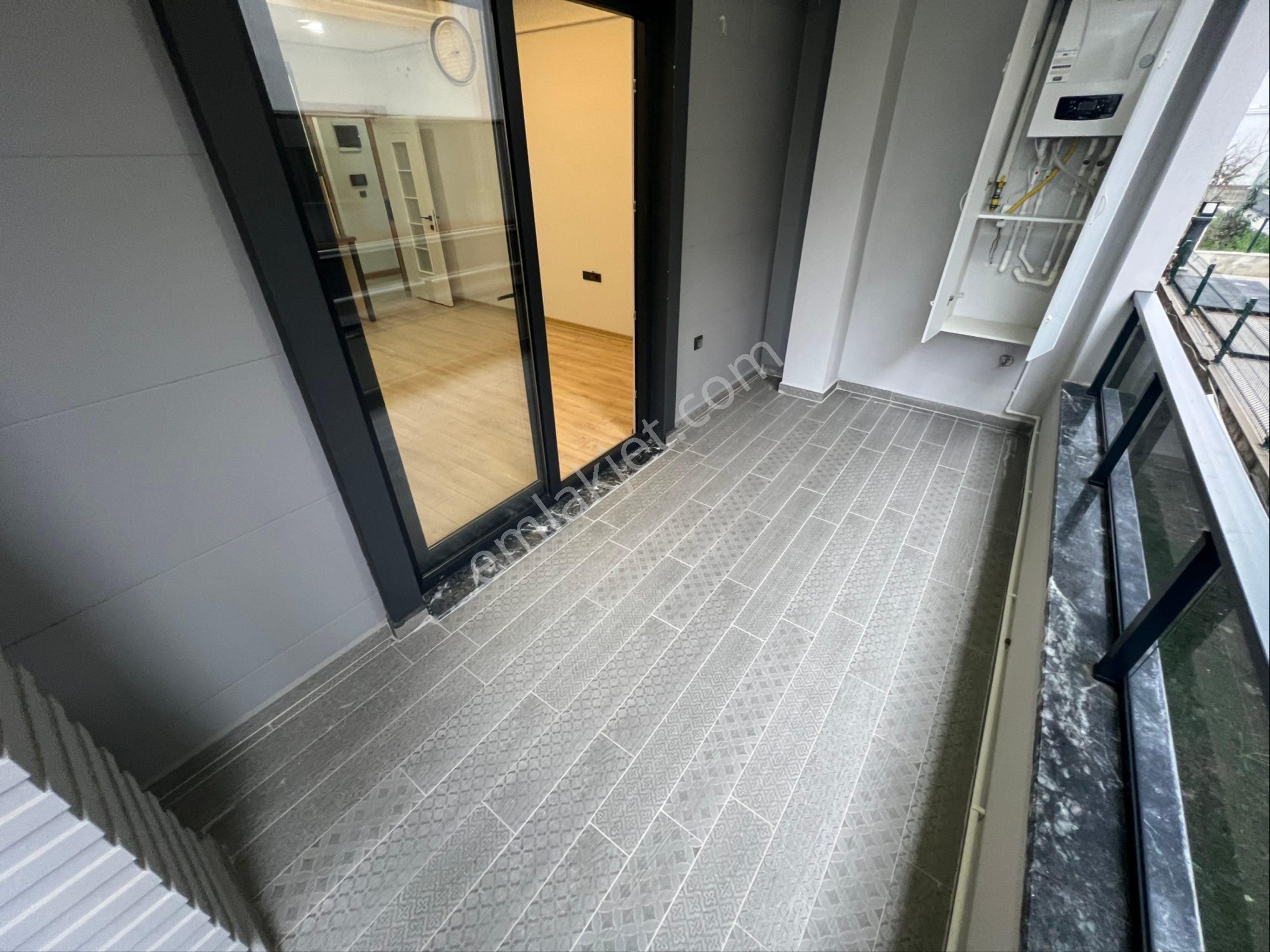 Cemre Emlaktan Denize Yürüme Mesafesinde Doğalgazlı Yeni Daire - Görsel 9