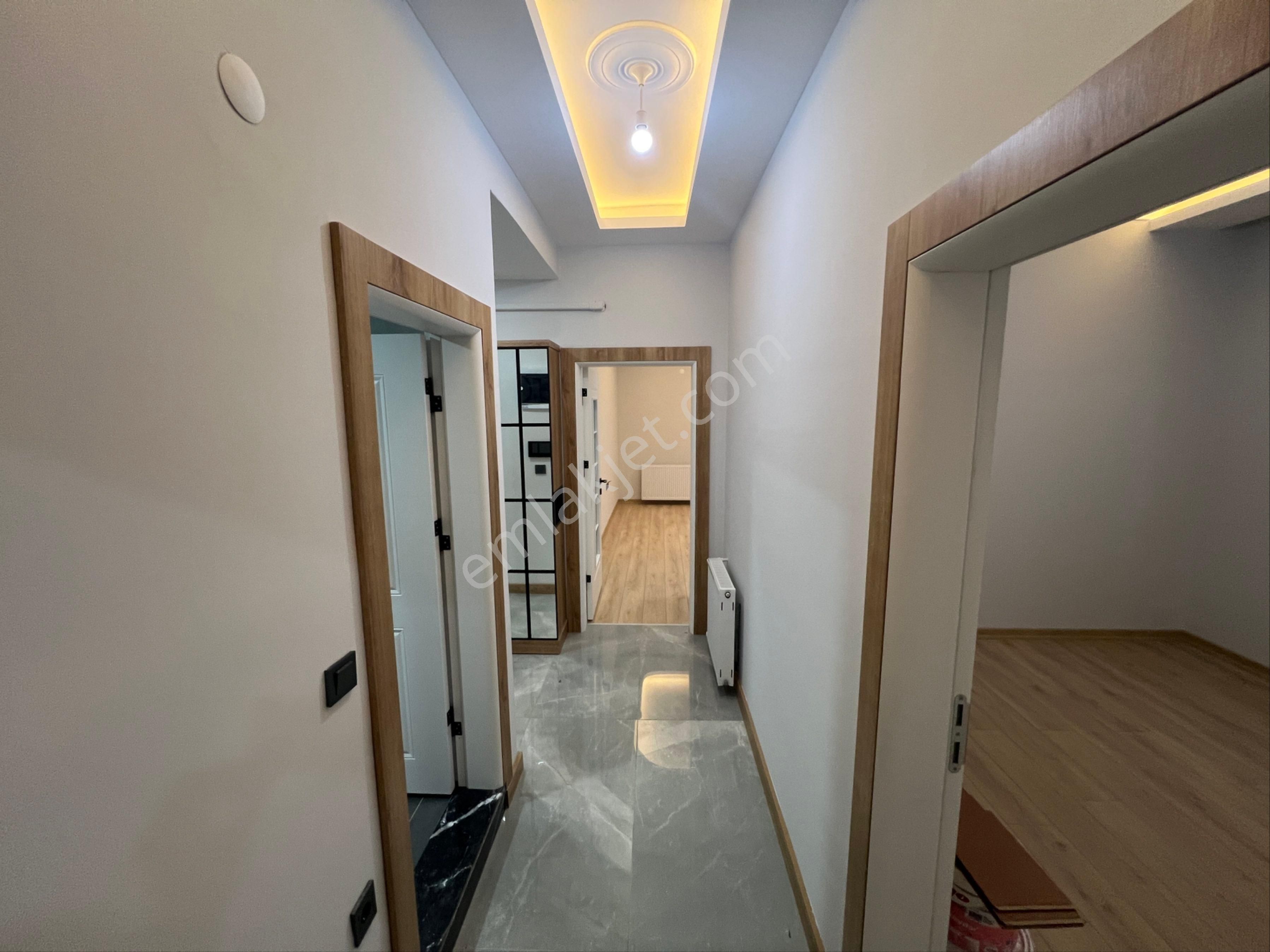 Cemre Emlaktan Denize Yürüme Mesafesinde Doğalgazlı Yeni Daire - Görsel 21