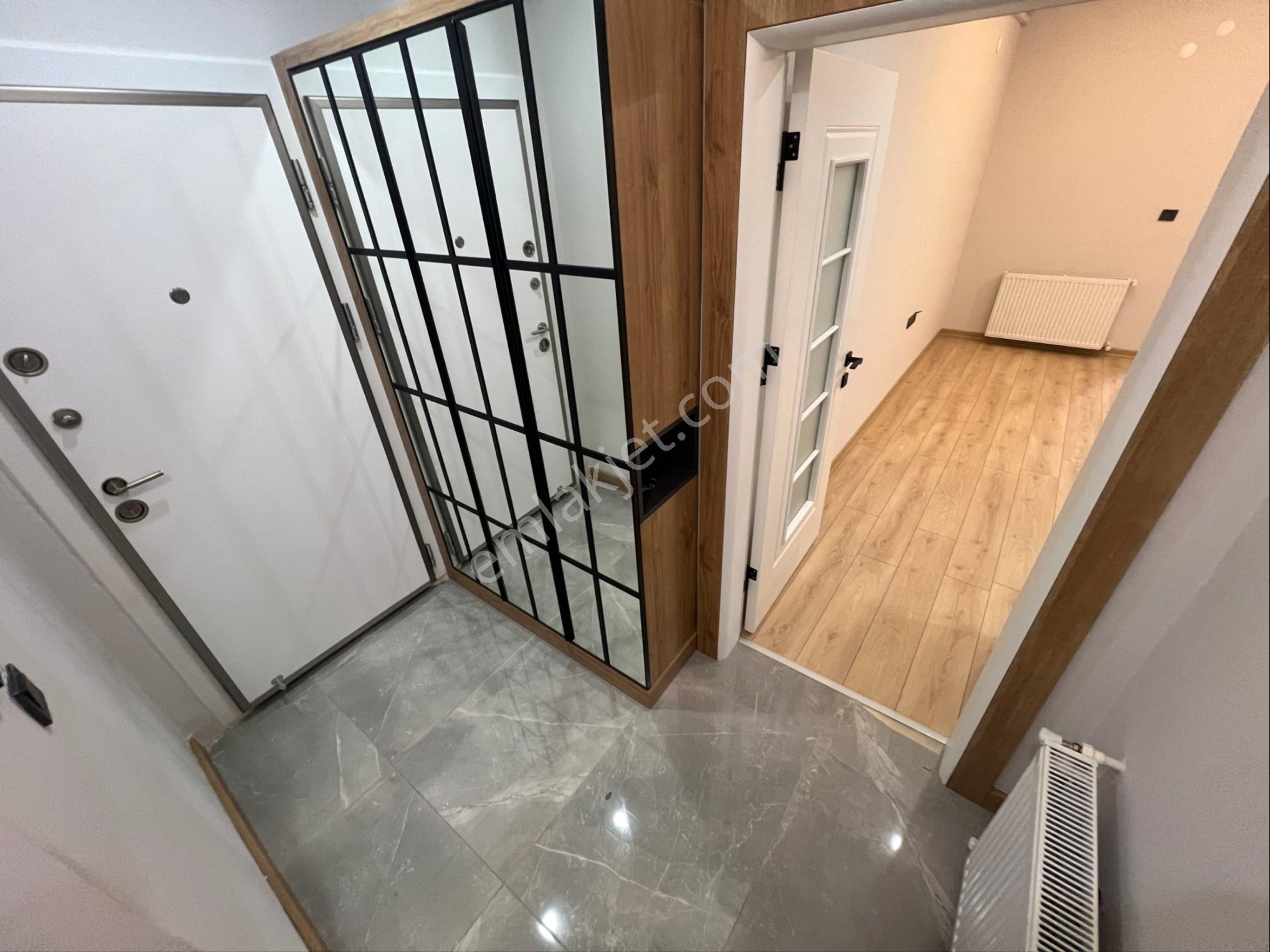 Cemre Emlaktan Denize Yürüme Mesafesinde Doğalgazlı Yeni Daire - Görsel 20