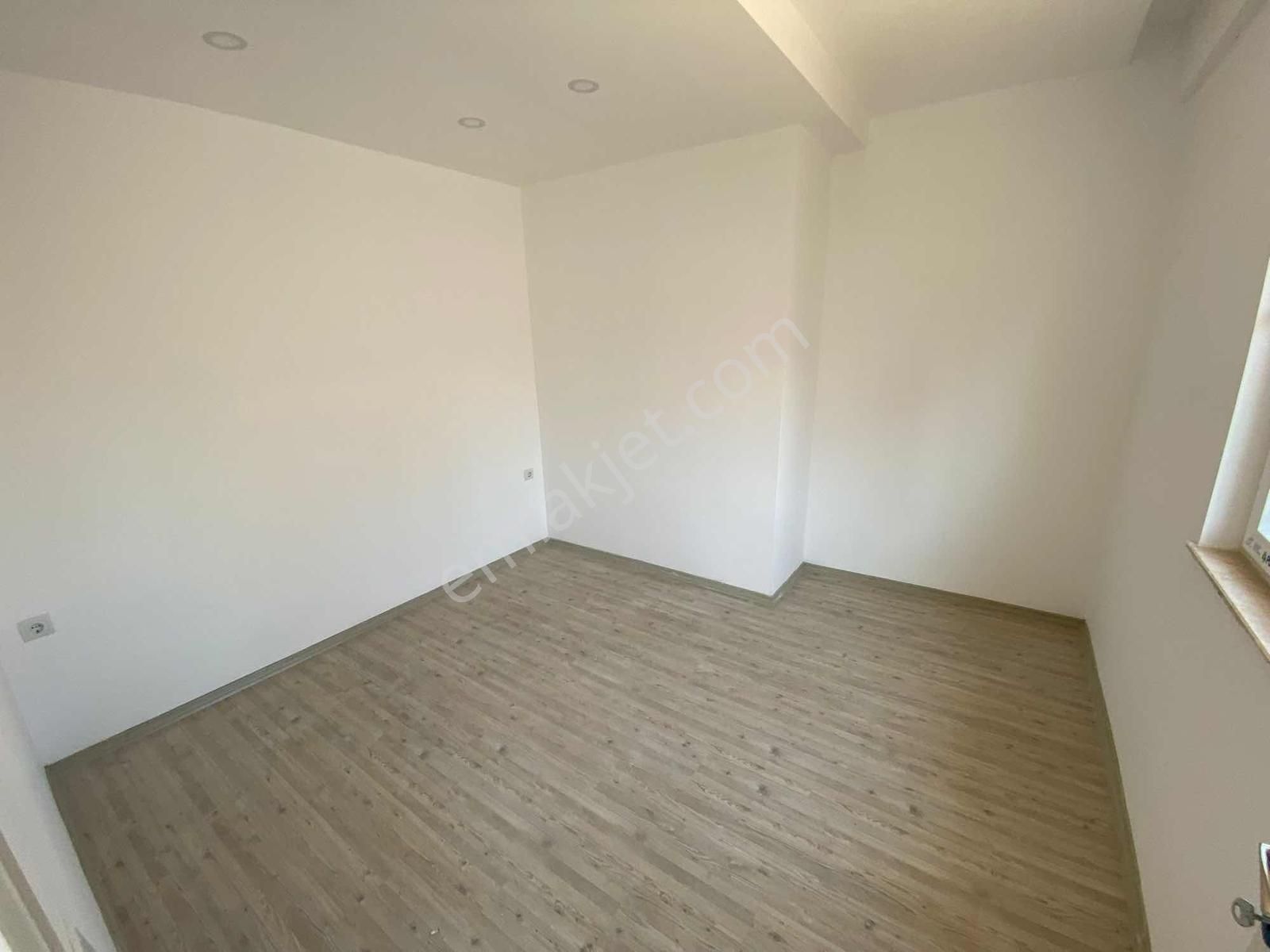 Sinanefendi Eml'dan Ünsal Mah. 1+1 60 M² Kat2 Güney Cephe Daire. - Görsel 2