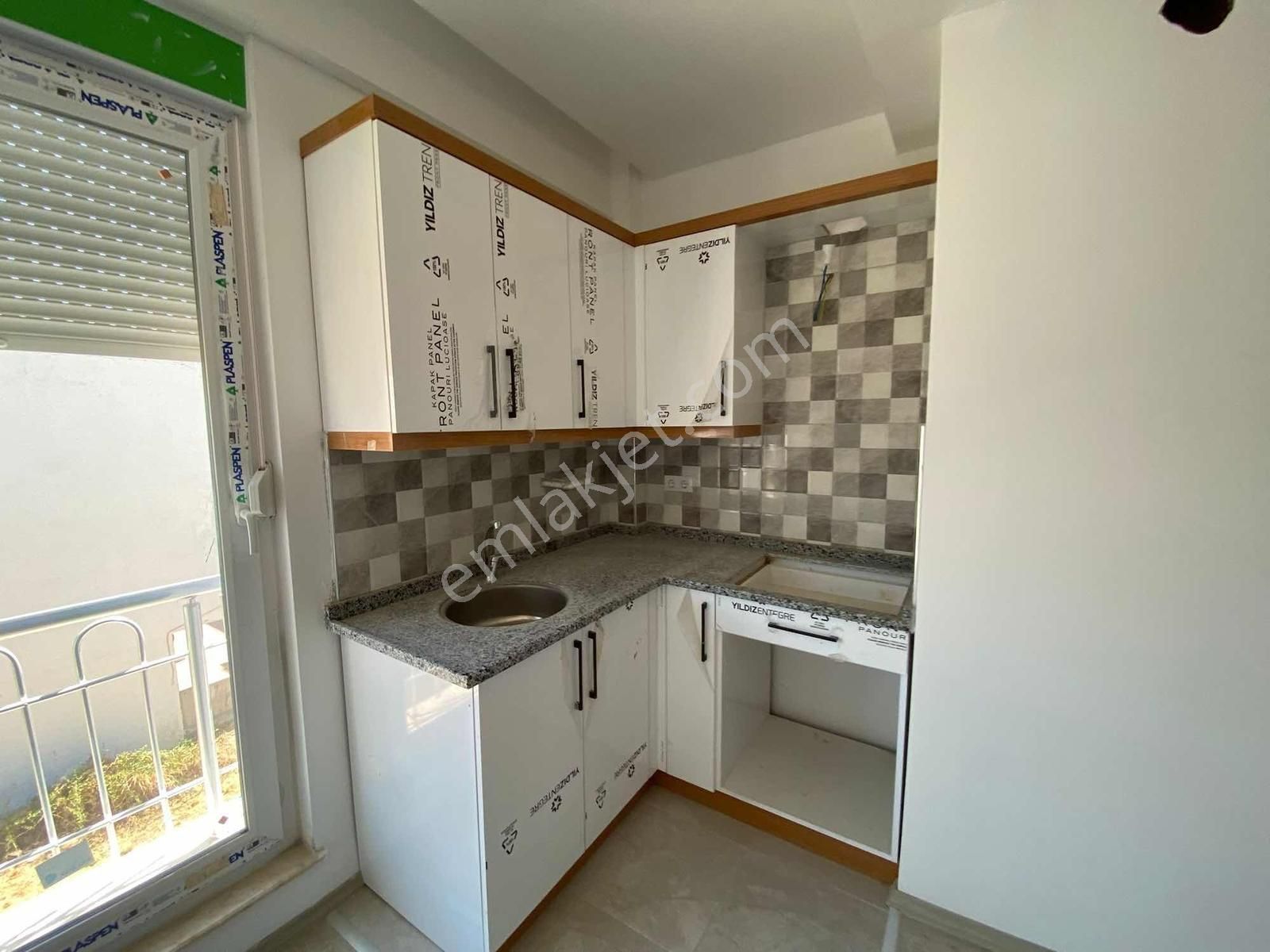 Sinanefendi Eml'dan Ünsal Mah. 1+1 60 M² Kat2 Güney Cephe Daire. - Görsel 4
