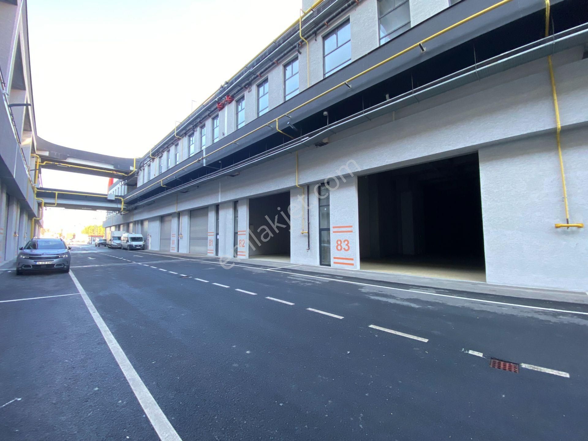 Özel Fırsatlar İle 483 M2 İşyeri Hadımköy Ticarethane Metkap'ta!