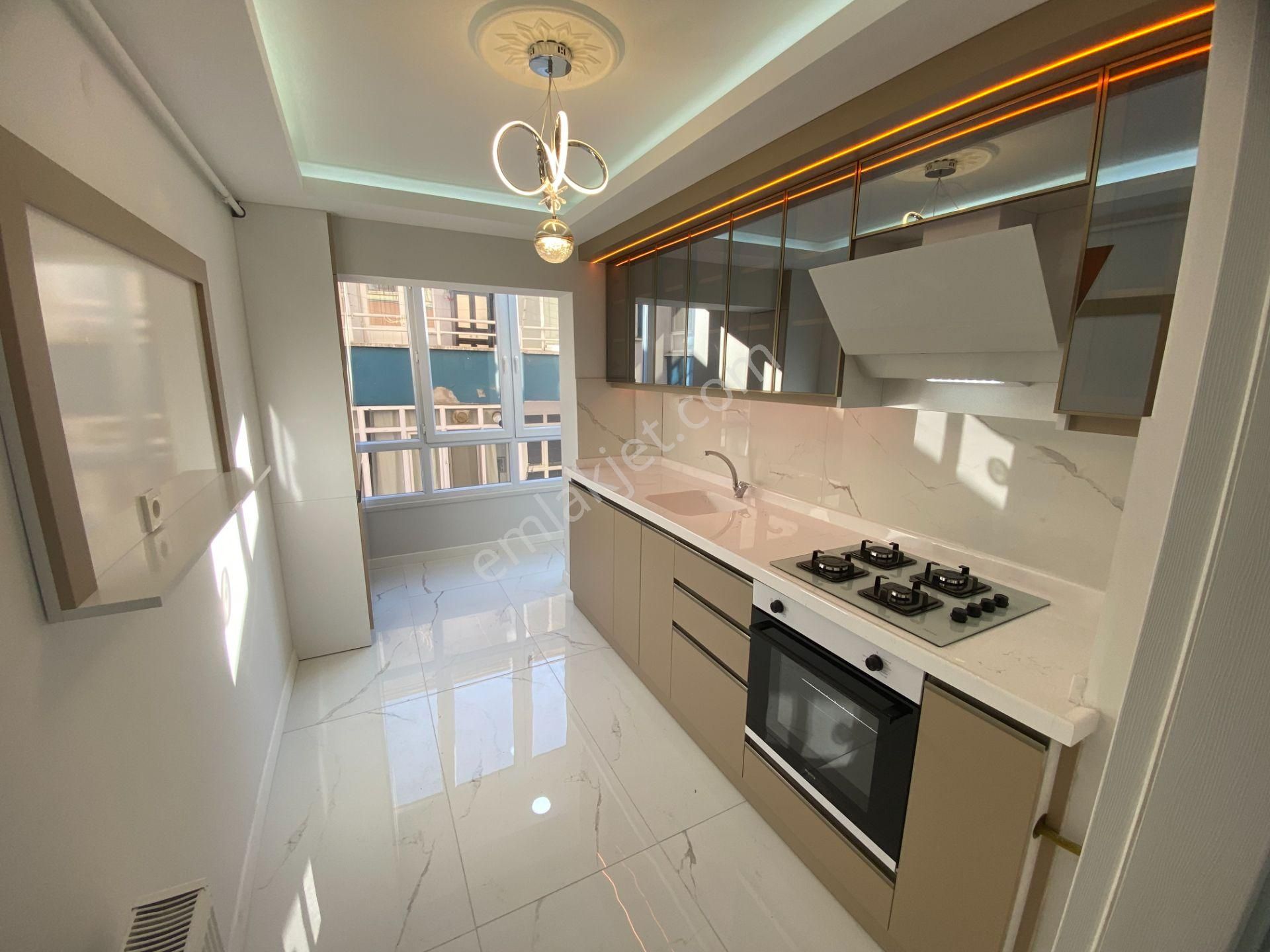 Etimesgut Elvan Mah. Sağlık Ocağı Yanı Katta Lüks 3+1 Daire