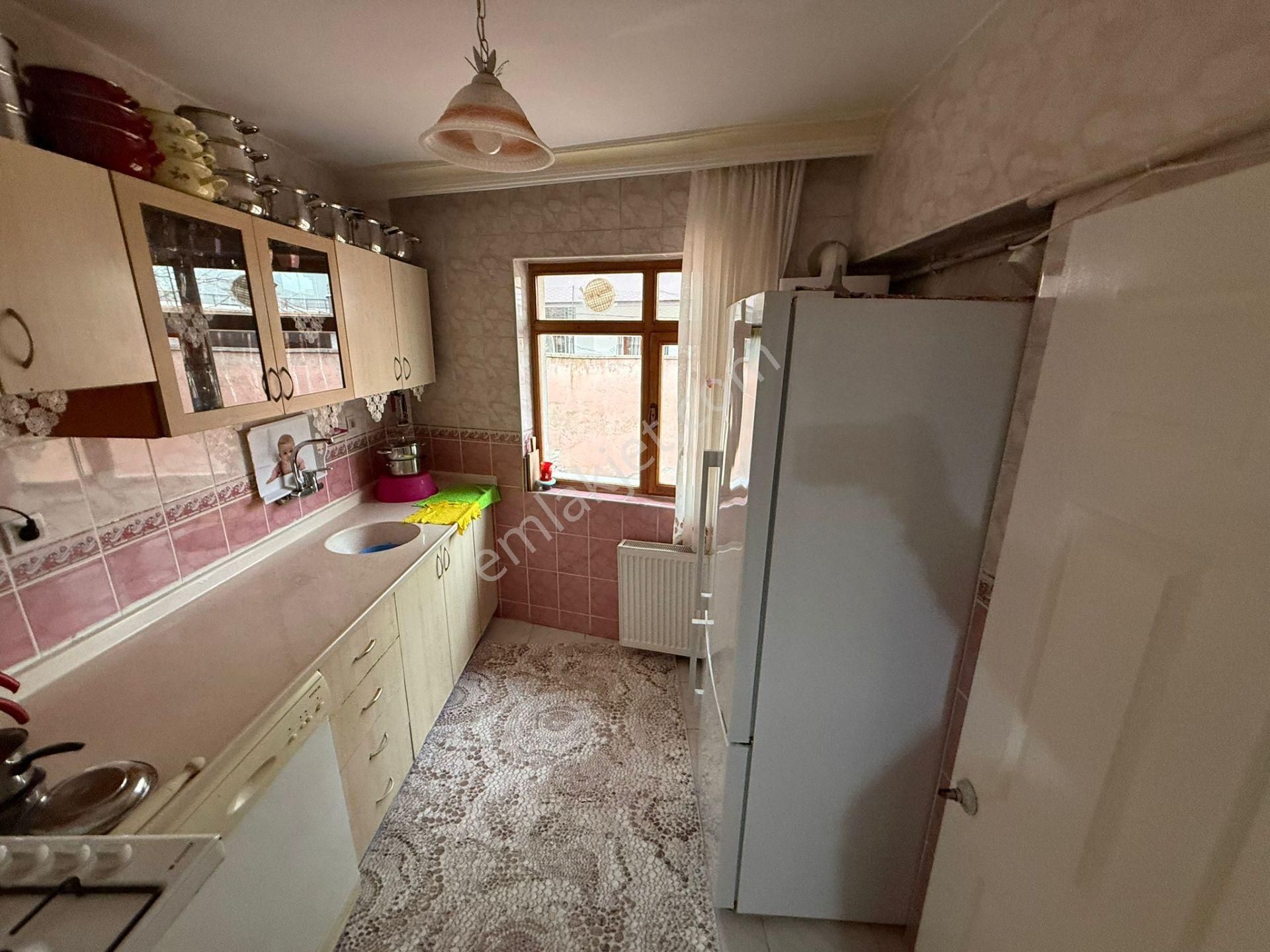 Bilgen Vatan'dan Çaldıran Cadde Yakını 3. Kat Üst Kat 2 Balkonlu Satılık 3+1 Daire - Görsel 9