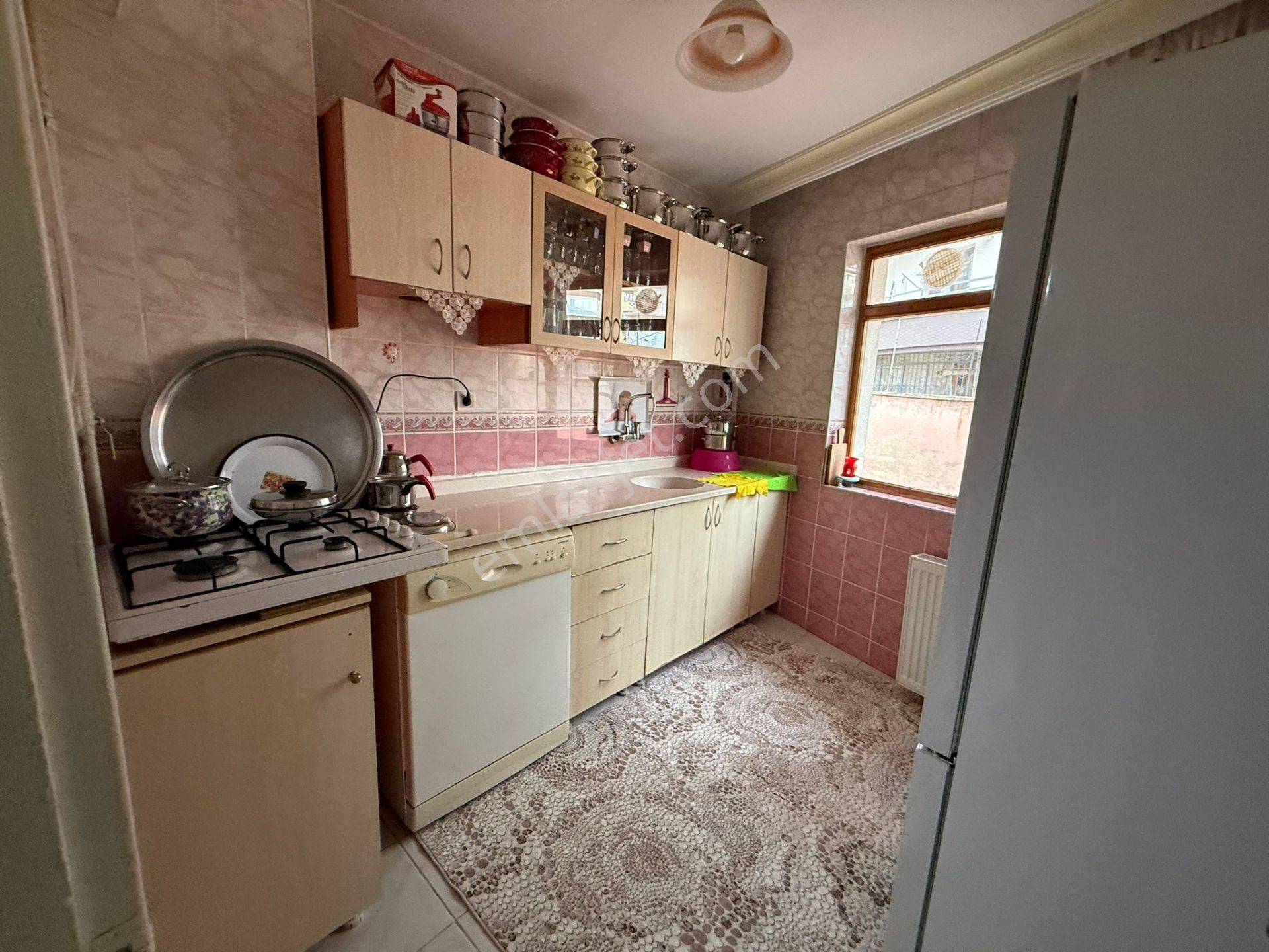 Bilgen Vatan'dan Çaldıran Cadde Yakını 3. Kat Üst Kat 2 Balkonlu Satılık 3+1 Daire - Görsel 8