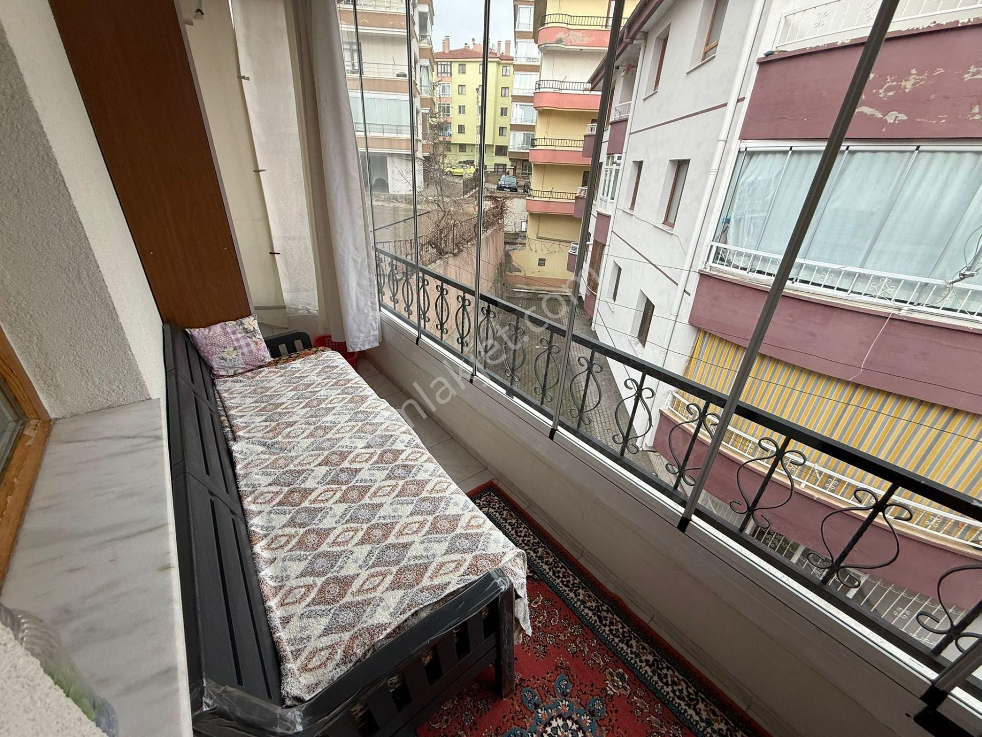 Bilgen Vatan'dan Çaldıran Cadde Yakını 3. Kat Üst Kat 2 Balkonlu Satılık 3+1 Daire - Görsel 7