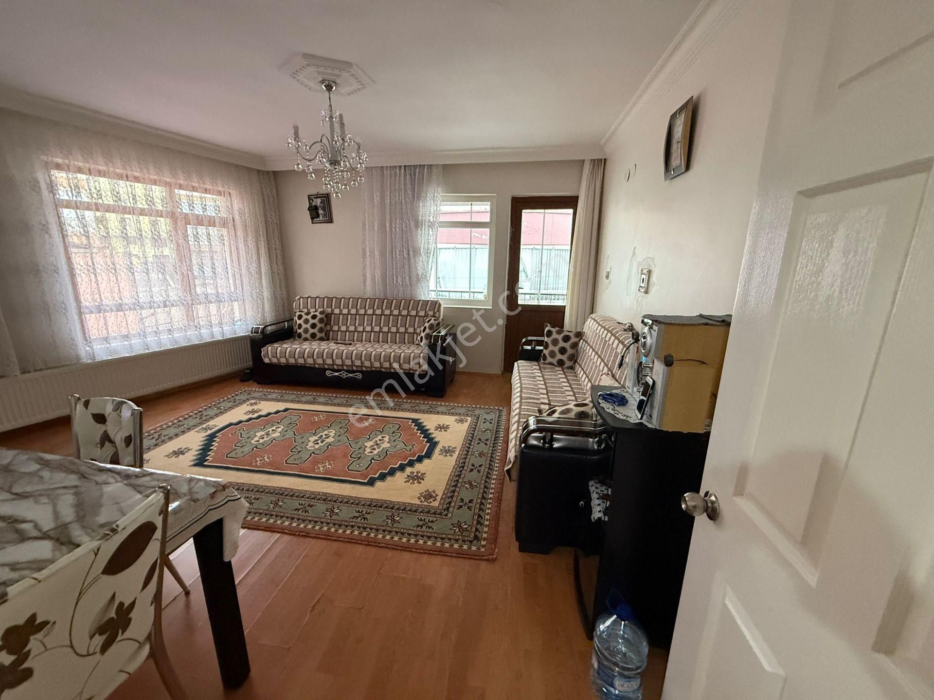 Bilgen Vatan'dan Çaldıran Cadde Yakını 3. Kat Üst Kat 2 Balkonlu Satılık 3+1 Daire - Görsel 2