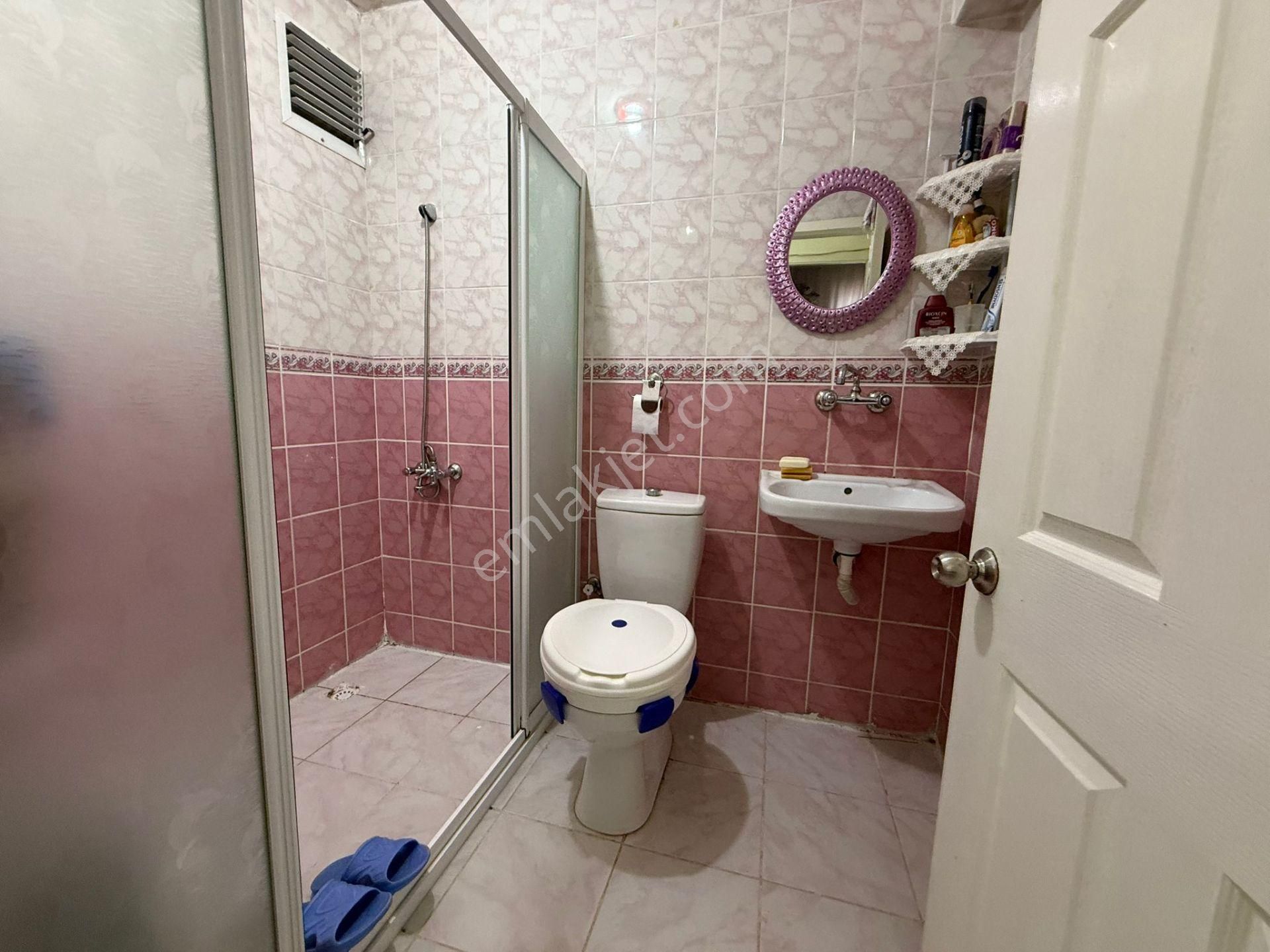 Bilgen Vatan'dan Çaldıran Cadde Yakını 3. Kat Üst Kat 2 Balkonlu Satılık 3+1 Daire - Görsel 21