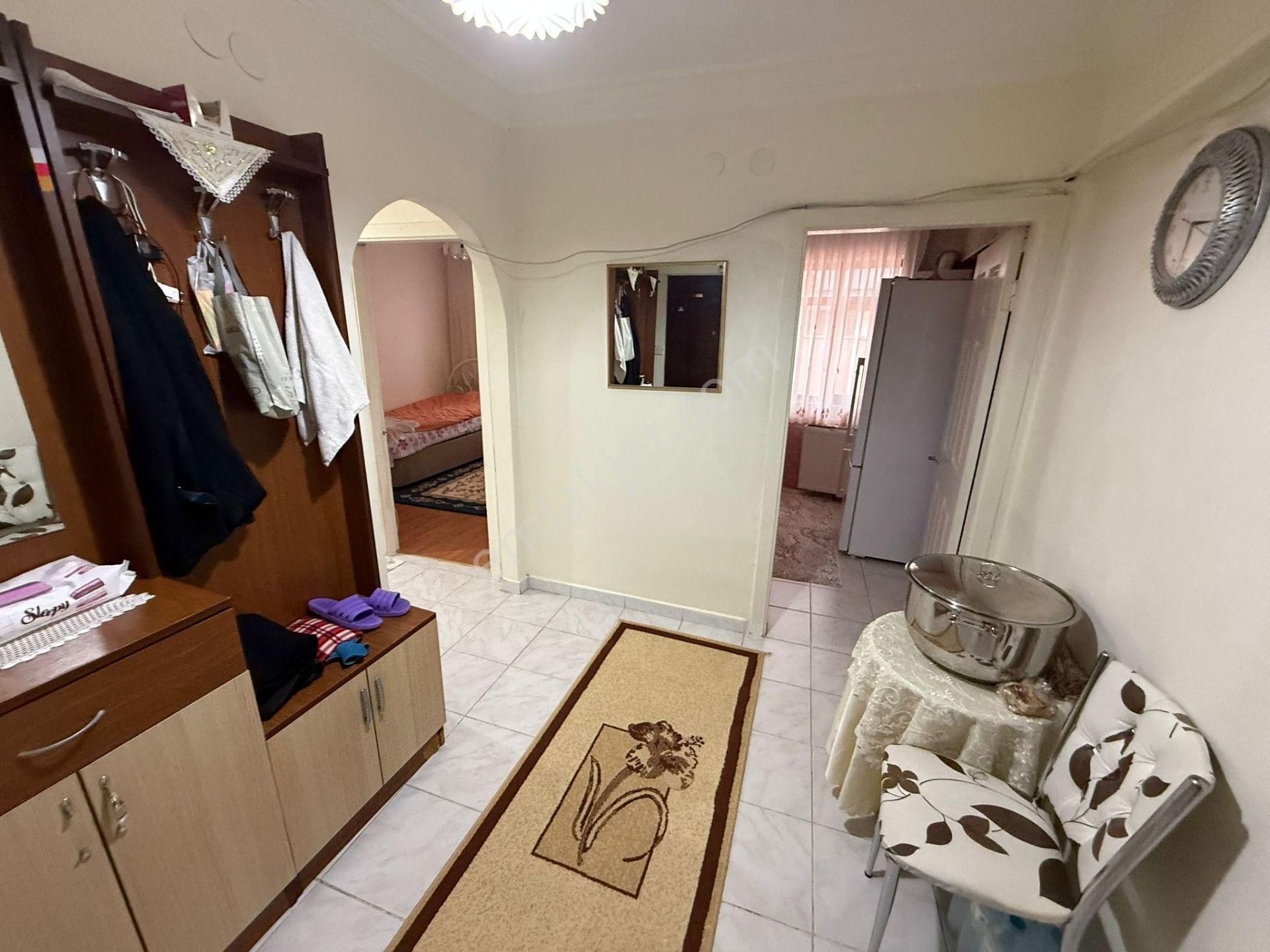 Bilgen Vatan'dan Çaldıran Cadde Yakını 3. Kat Üst Kat 2 Balkonlu Satılık 3+1 Daire - Görsel 3