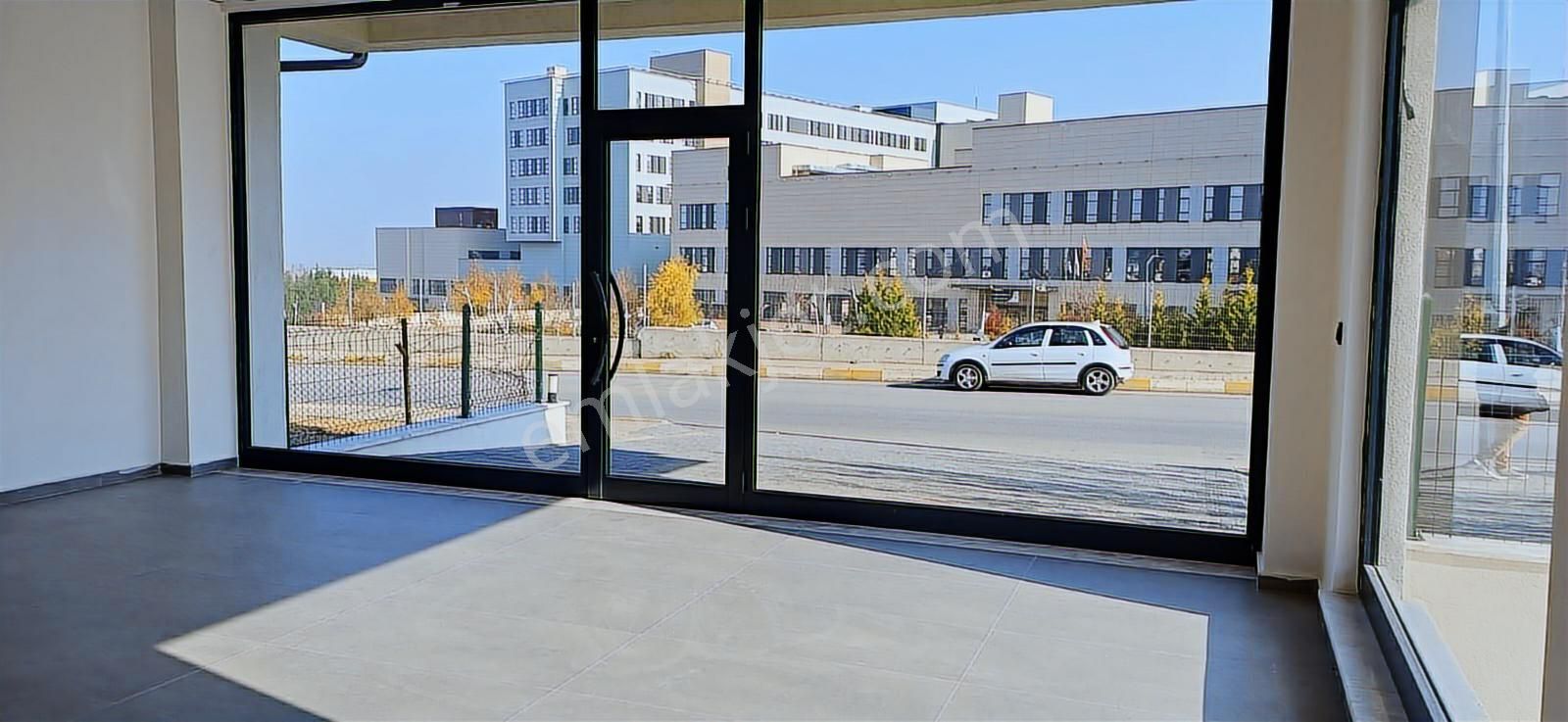 Şehir Hastanesi Bitişiğinde Eczane İçin Çok Uygun Satılık Dükkan - Görsel 23