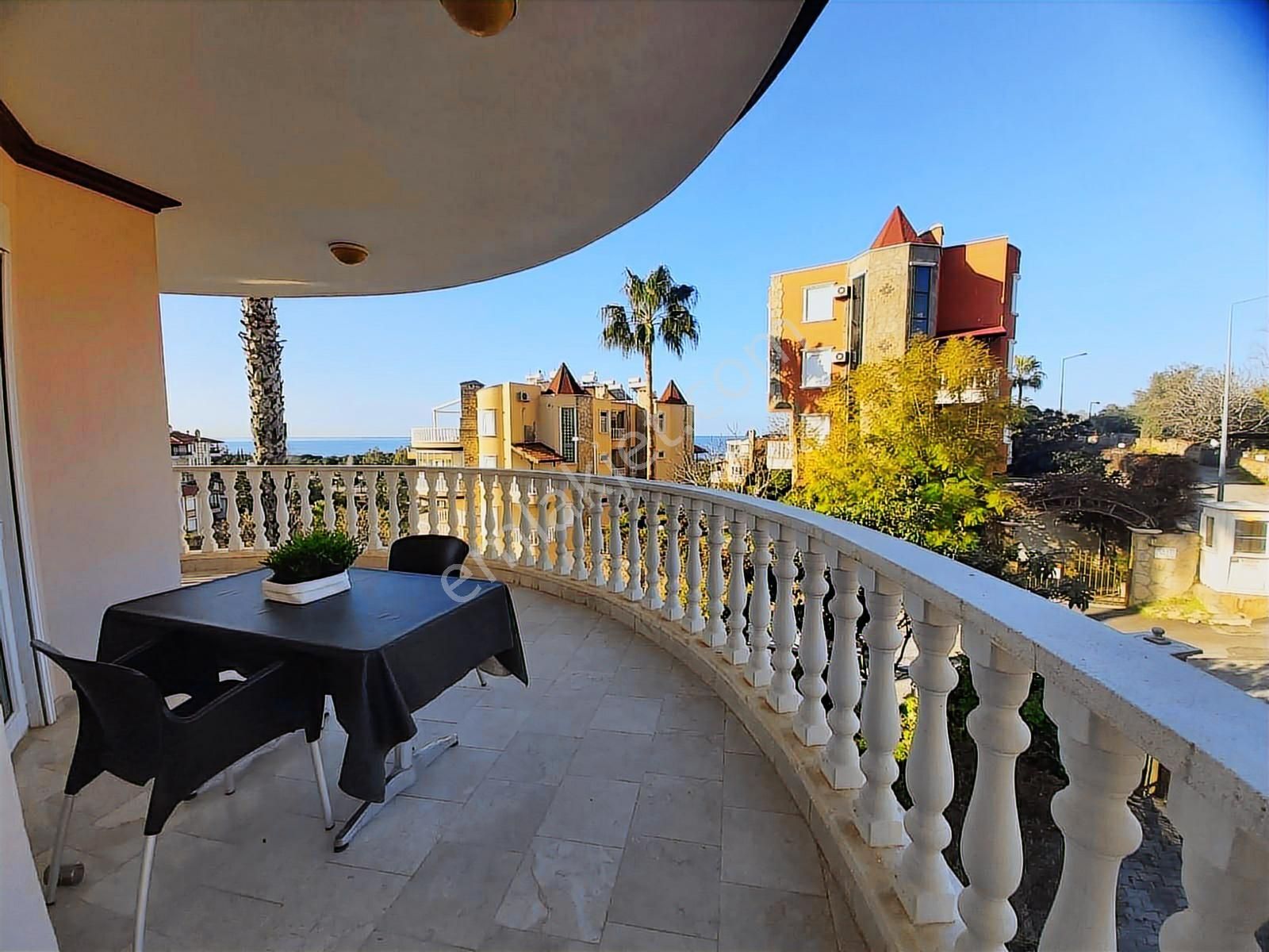 Alanya Elit Park Villa'da Deniz Manzaralı 2 Kat Eşyalı Satılık - Görsel 9