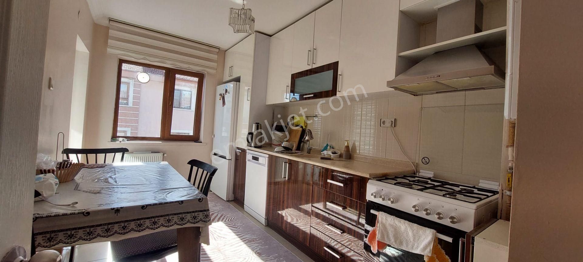 Bilgen Vatan'dan Aktepe Merkez'de 3. Kat Köşe Cepheli Yapılı Masrafsız Satılık 3+1 Daire - Görsel 2