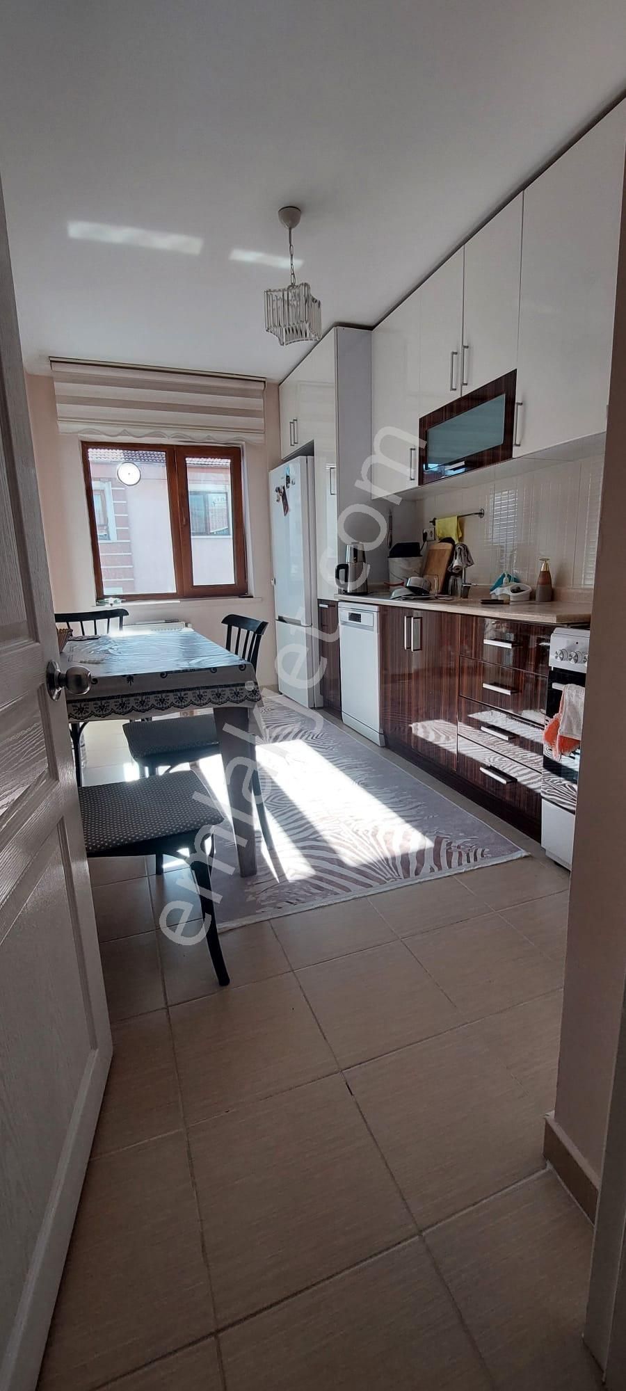 Bilgen Vatan'dan Aktepe Merkez'de 3. Kat Köşe Cepheli Yapılı Masrafsız Satılık 3+1 Daire - Görsel 7