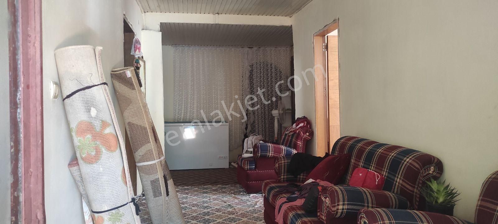 Aksu Atatürk Mah. Altınova Bulvarına 500.mt Mesafede Müstakil Ev - Görsel 11