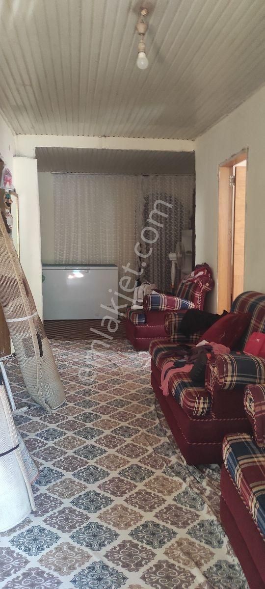 Aksu Atatürk Mah. Altınova Bulvarına 500.mt Mesafede Müstakil Ev - Görsel 12