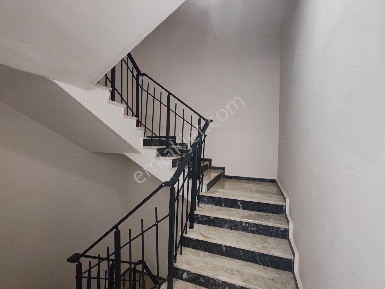 Gop'ta Geniş 1+1 Kiralık Daire - Görsel 6