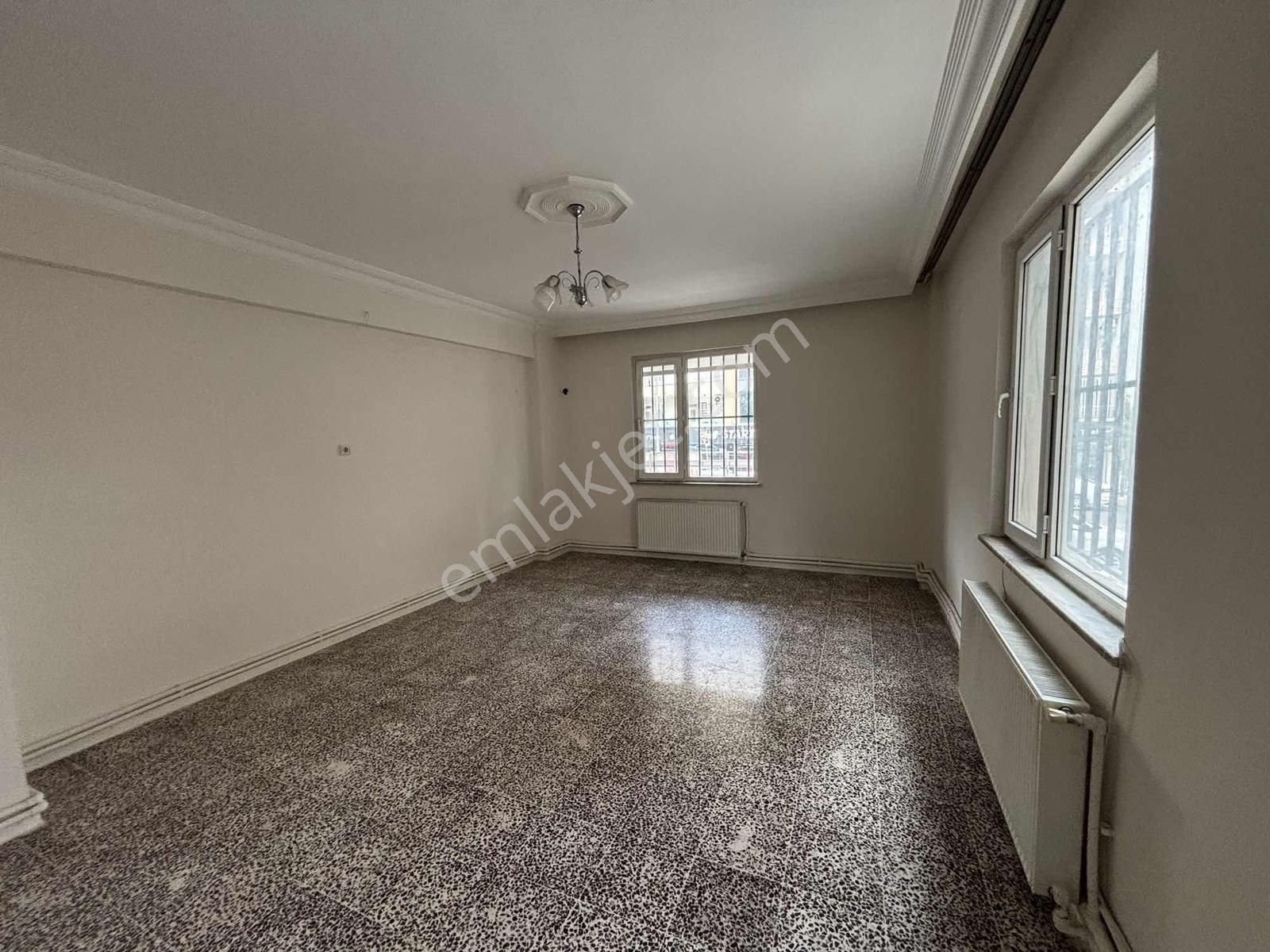 İlke Emlaktan 3+1 Kiralık Daire - Görsel 6