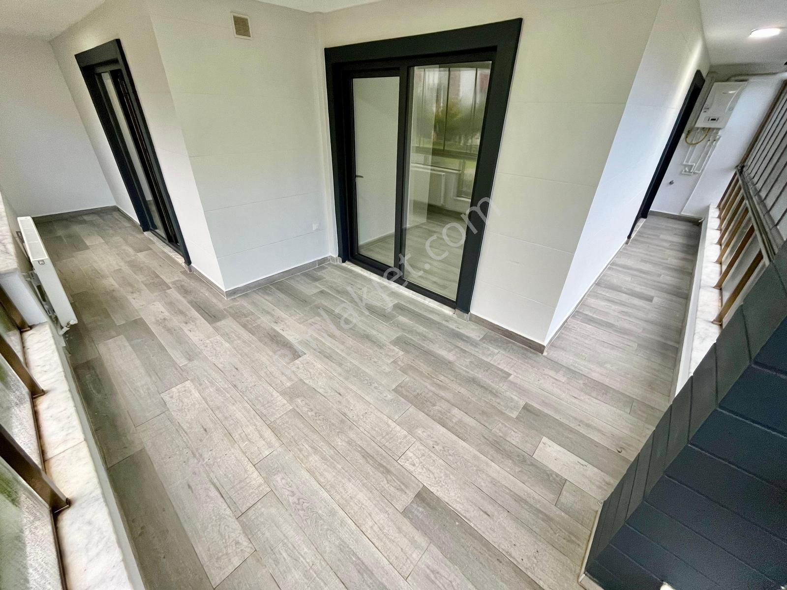 Gümüşden Altınkumda Öncephe Kapalı Otoparklı Asansörlü 2+1 Daire - Görsel 21