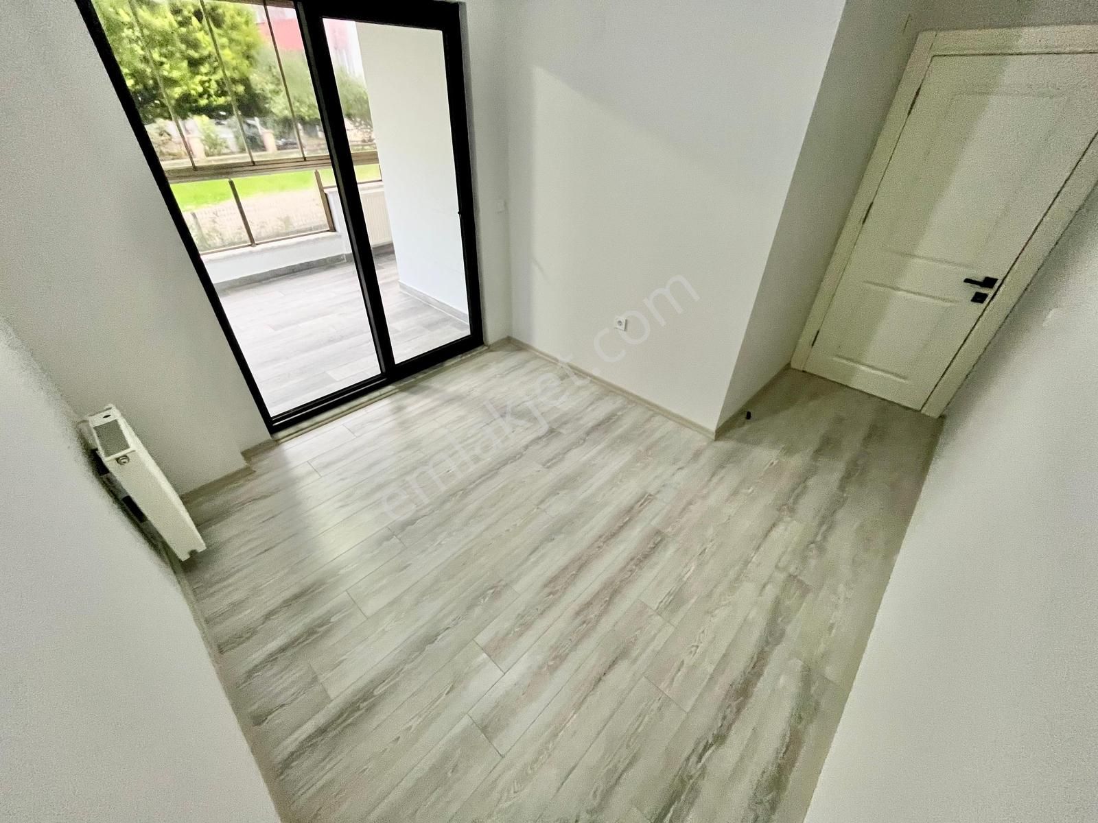 Gümüşden Altınkumda Öncephe Kapalı Otoparklı Asansörlü 2+1 Daire - Görsel 28