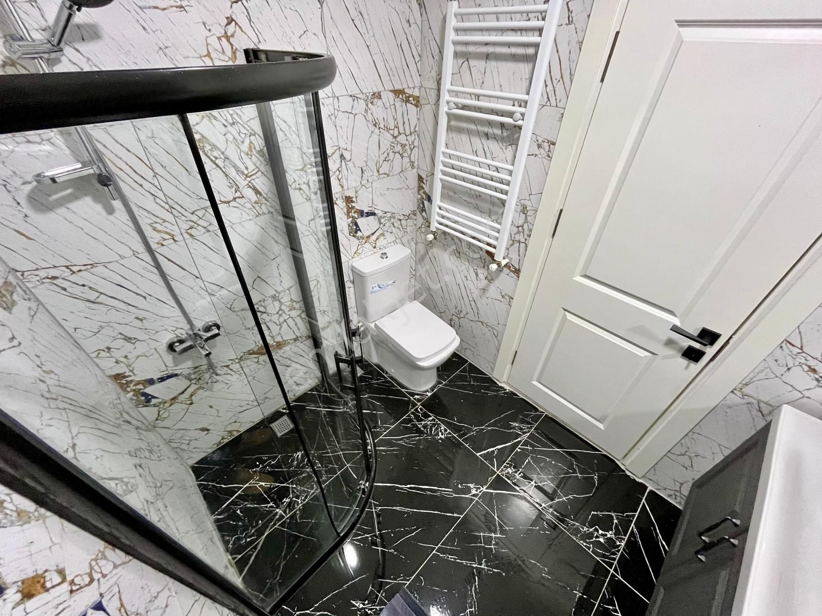 Gümüşden Altınkumda Öncephe Kapalı Otoparklı Asansörlü 2+1 Daire - Görsel 27