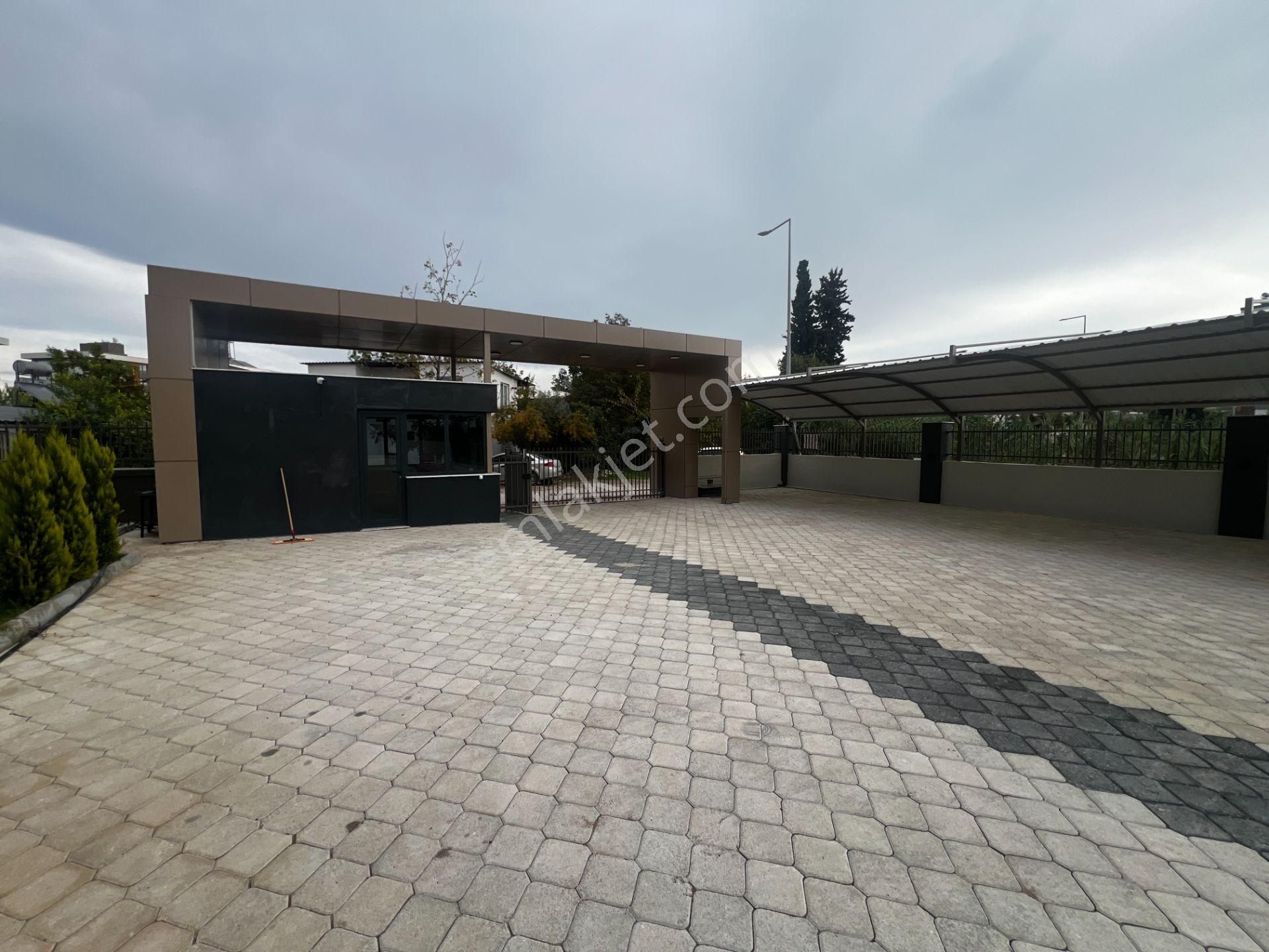 Göksu 'da Yüzme Havuzlu Otoparklı Sitede 1+1 Daire - Görsel 13