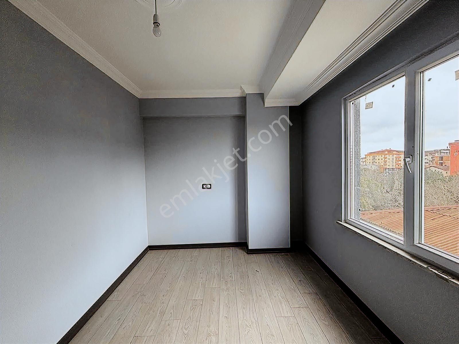 Özbir Emlaktan Servis Güzergahına Ve Merkeze Yakın Kiralık 1+1 - Görsel 7