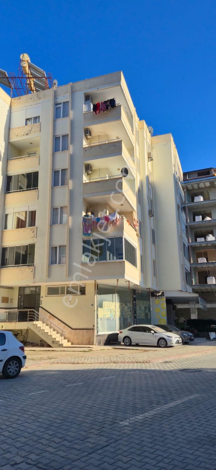 Antalya Alanya Mahmutlar Caner Sitesi 2+1 Eşyalı Satılık Daire