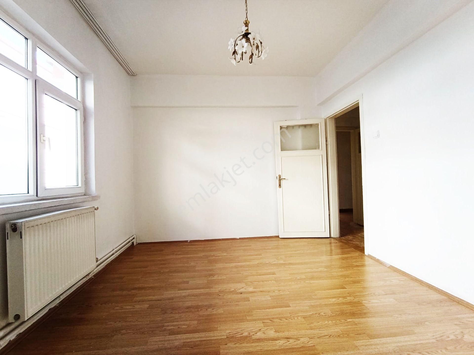 Ufuk Özdemir'den Tepebaşı'nda 2 Kat Ön Cephe 3+1 Kiralık - Görsel 14