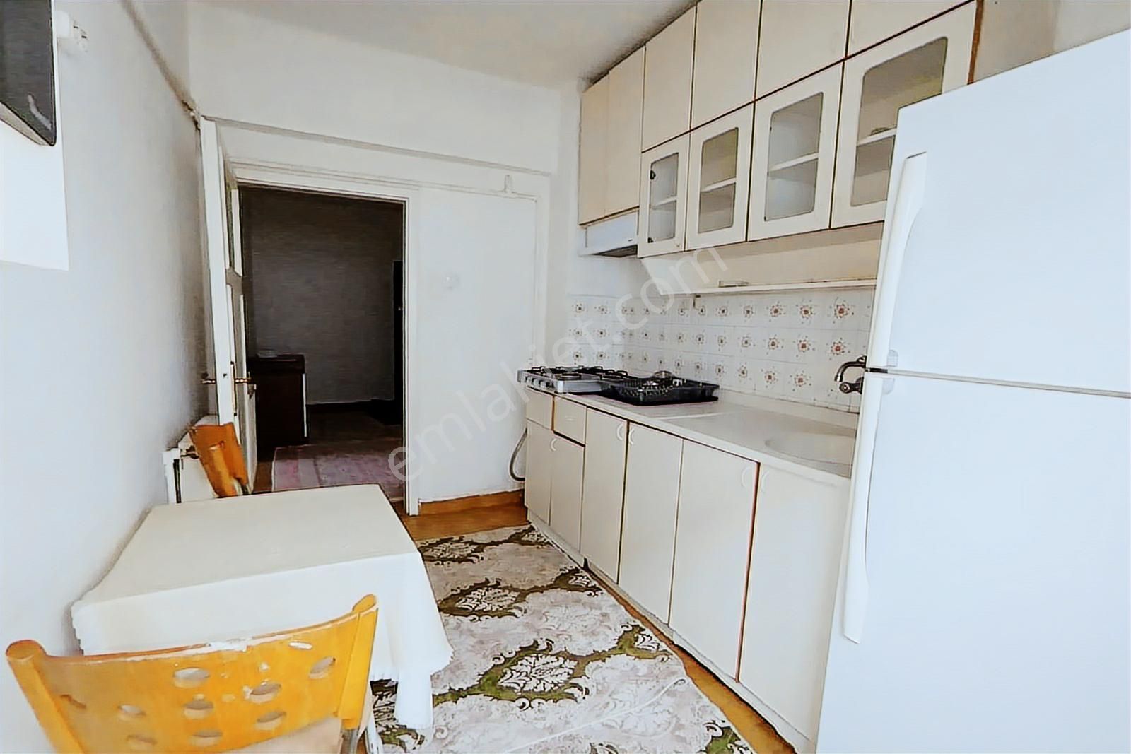 Ufuk Özdemir'den Tepebaşı'nda 2 Kat Ön Cephe 3+1 Eşyalı Kiralık - Görsel 5