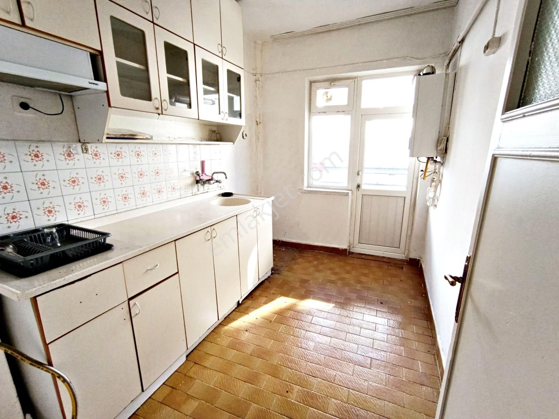 Ufuk Özdemir'den Tepebaşı'nda 2 Kat Ön Cephe 3+1 Kiralık - Görsel 9