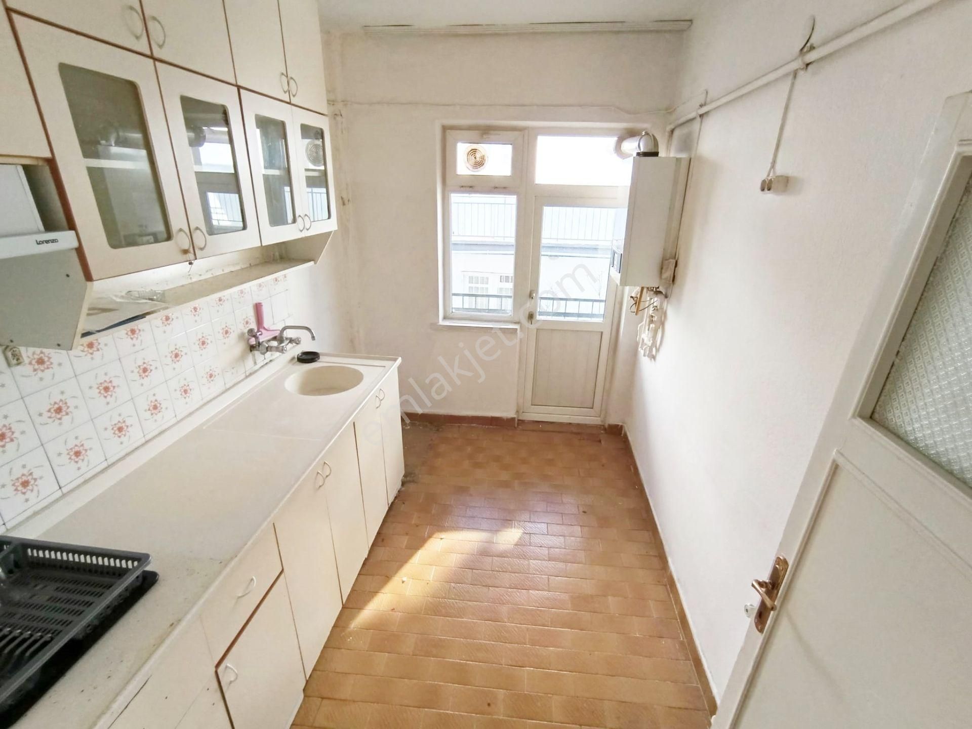 Ufuk Özdemir'den Tepebaşı'nda 2 Kat Ön Cephe 3+1 Kiralık - Görsel 8