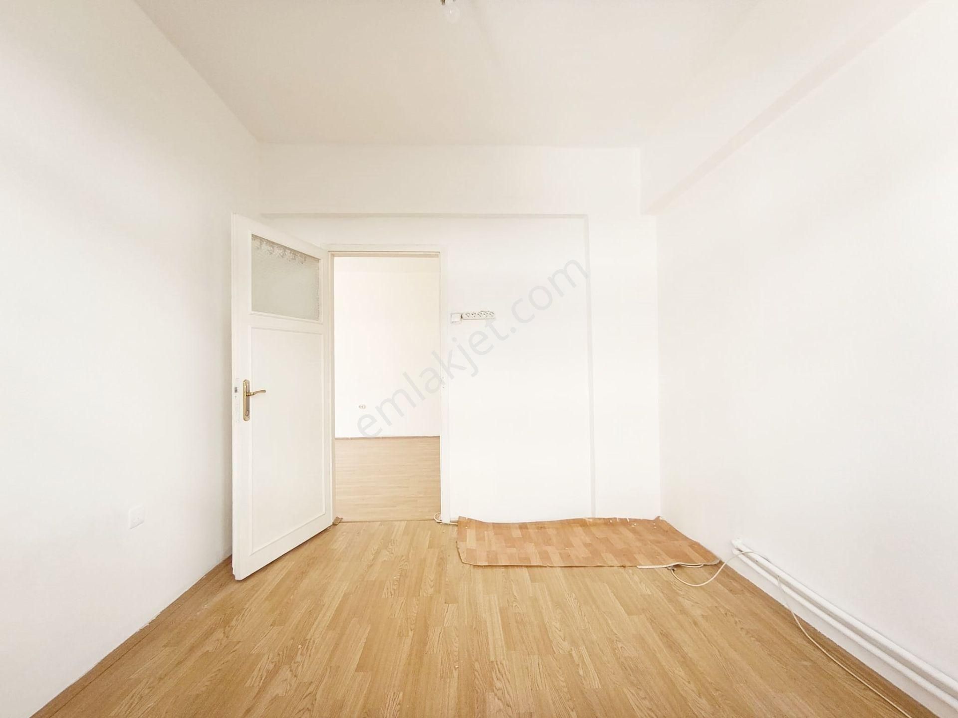 Ufuk Özdemir'den Tepebaşı'nda 2 Kat Ön Cephe 3+1 Kiralık - Görsel 17