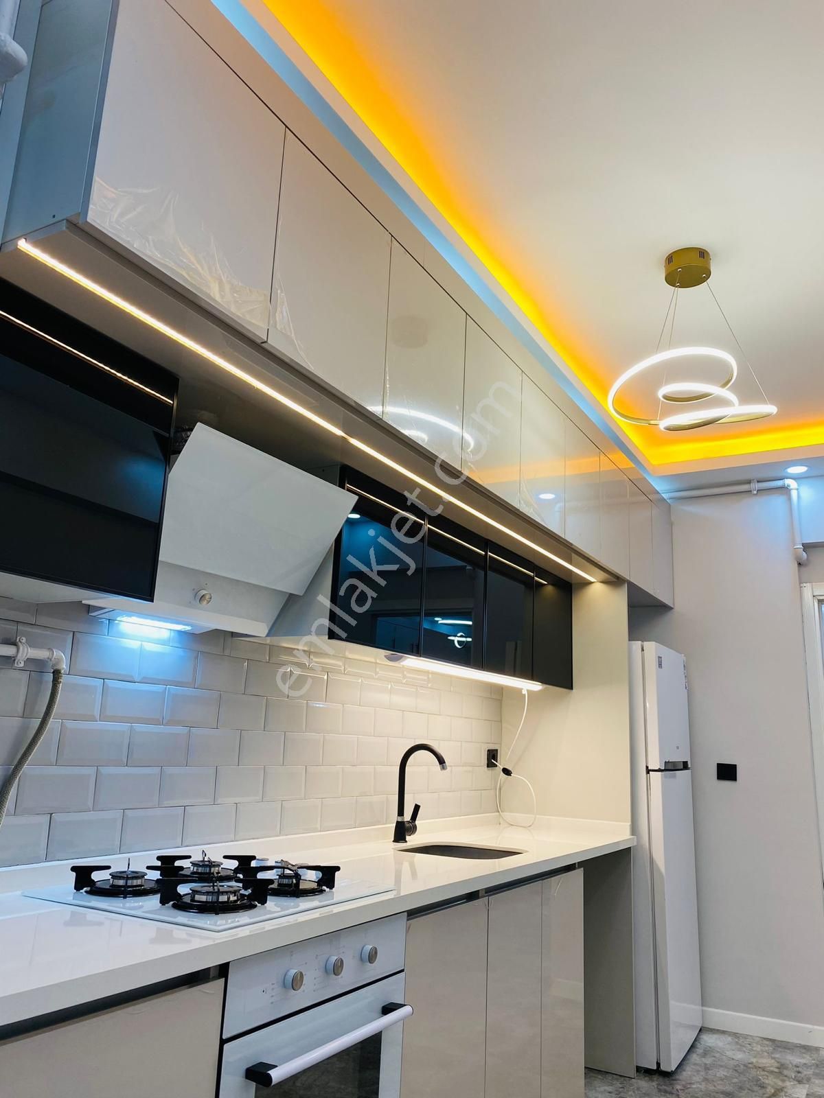 Beylikdüzü Barış Mahallesi 3+1 Full Eşyalı Kiralık Daire Migrosun Arkasında Metrobüse Yürüme Mesafes - Görsel 6