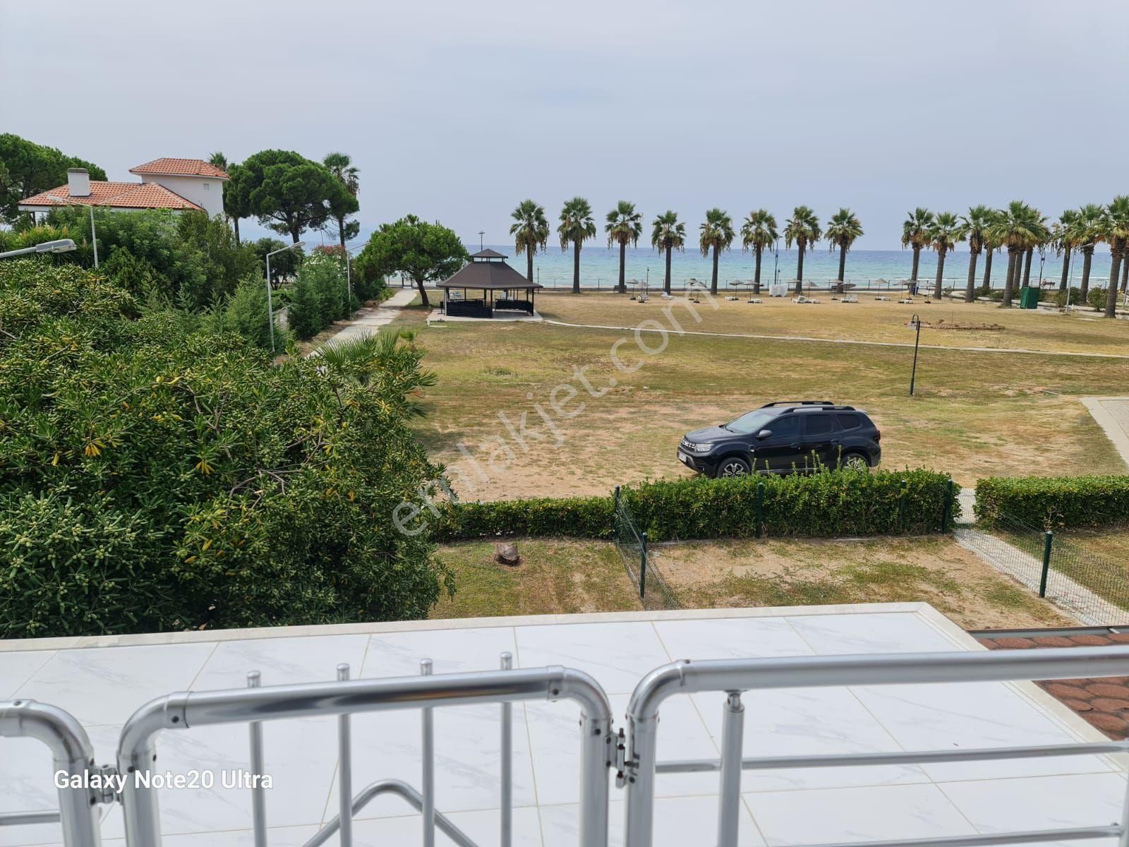 Denize Sıfır Köşe Konum Bakımlı Villa - Görsel 13