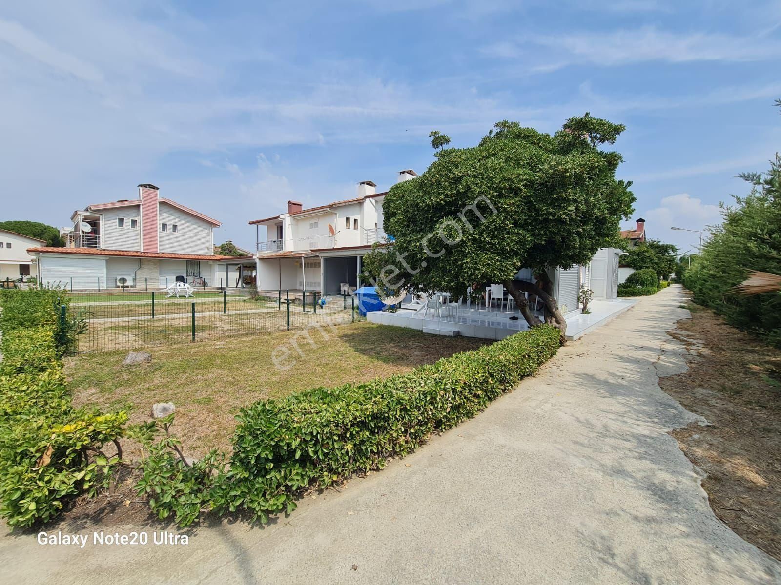 Denize Sıfır Köşe Konum Bakımlı Villa - Görsel 12