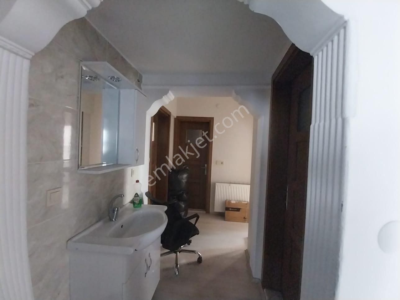 Şok Şok Topraklıkta 172 Metrekare 3+1 İçi Komple Yenilenmiş Satılık Daire - Görsel 13