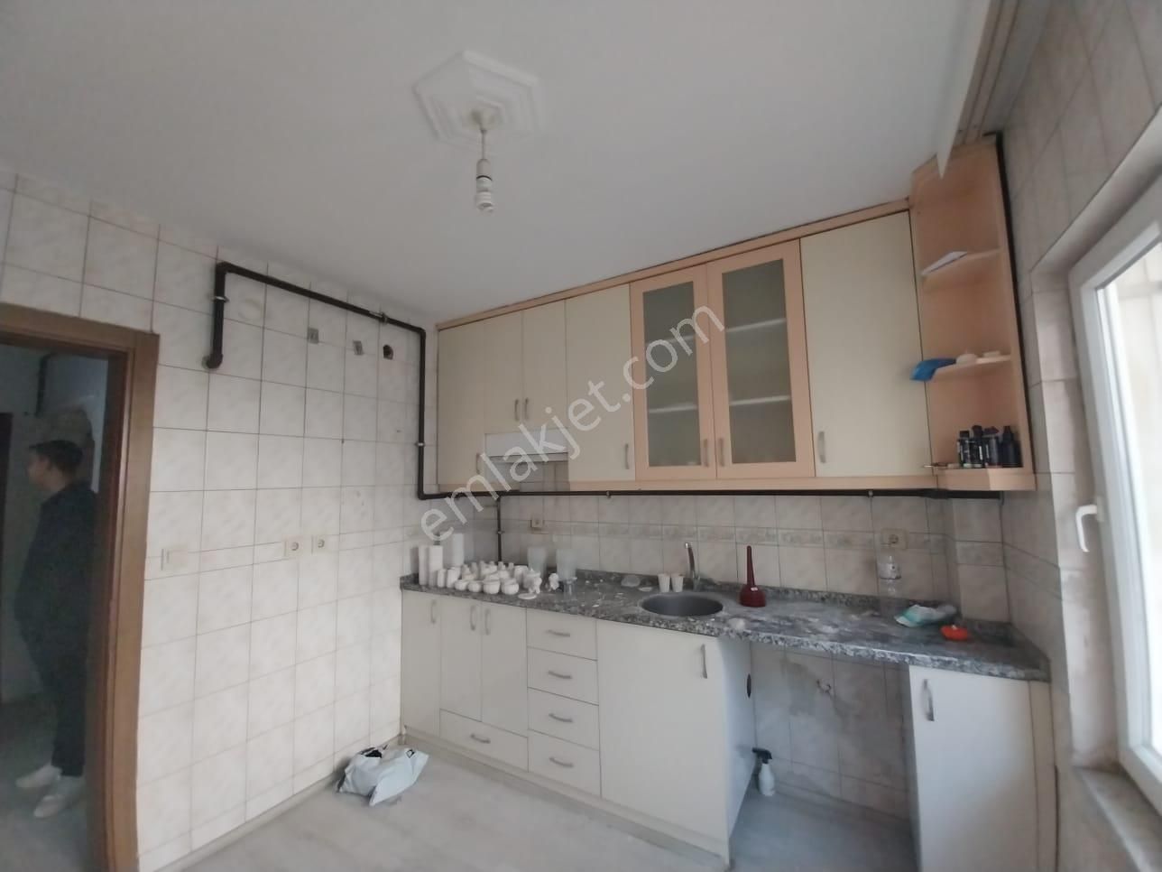 Şok Şok Topraklıkta 172 Metrekare 3+1 İçi Komple Yenilenmiş Satılık Daire - Görsel 4