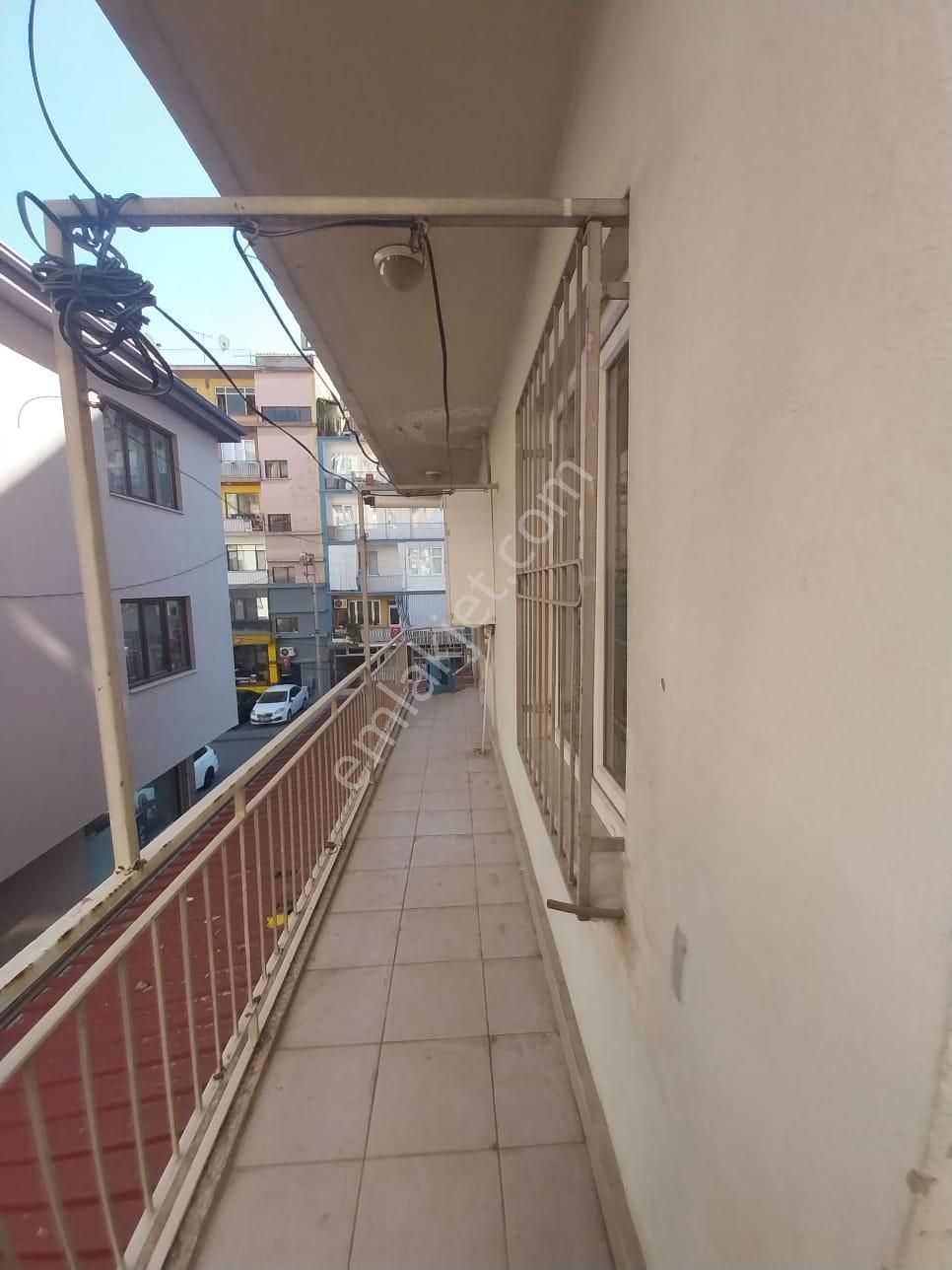 Şok Şok Topraklıkta 172 Metrekare 3+1 İçi Komple Yenilenmiş Satılık Daire - Görsel 6