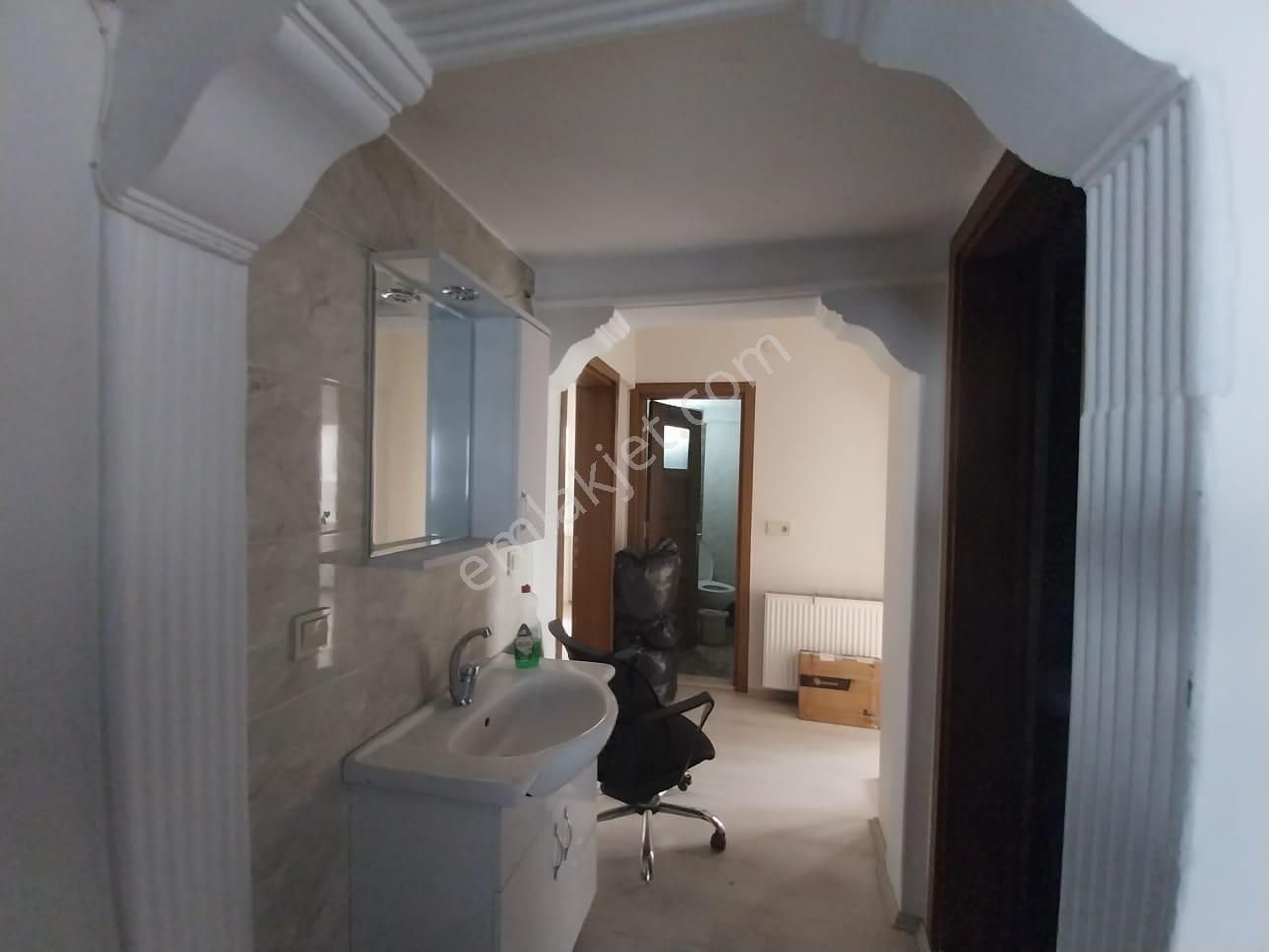 Şok Şok Topraklıkta 172 Metrekare 3+1 İçi Komple Yenilenmiş Satılık Daire - Görsel 5