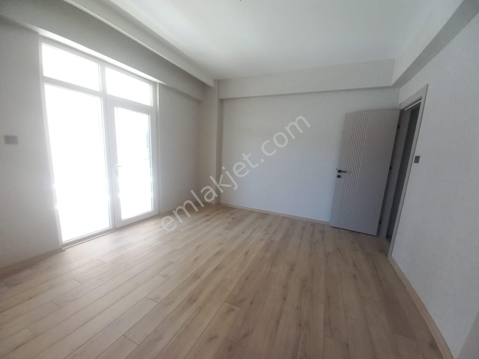 Emrah Çiftci'den Selçuklu Parsana Mah.stadyum Civarı Satılık 3+1 Sıfır Lüks Daireler - Görsel 17