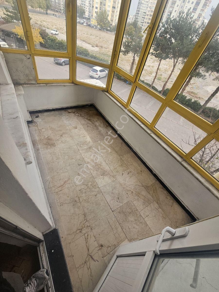 Tramvay Durağına Yürüyüş Mesafesinde Geniş 4+1 Kiralık Daire! - Görsel 14