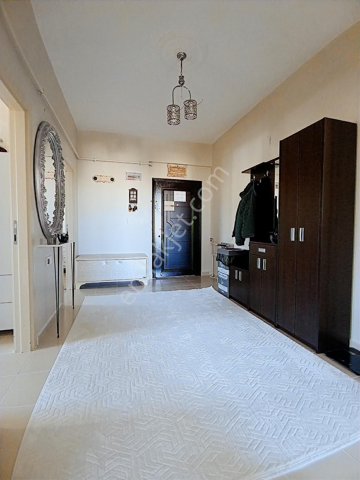 Gesi Yolunda Çift Banyo Çift Balkon Satılık Daire - Görsel 5