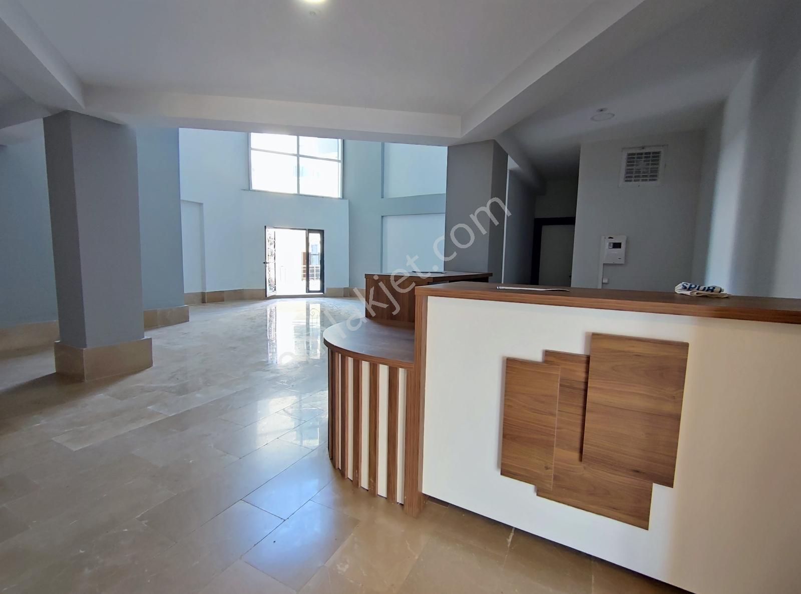 Silivri Merkezi Konumda Boş Ara Kat 3+1 - Görsel 26